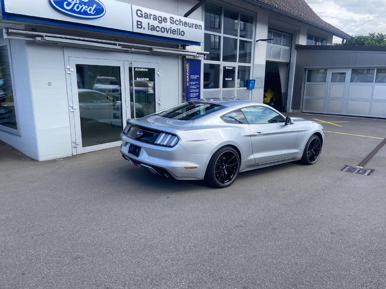 FORD Mustang Coupé 2.3 EcoBoost-image-5