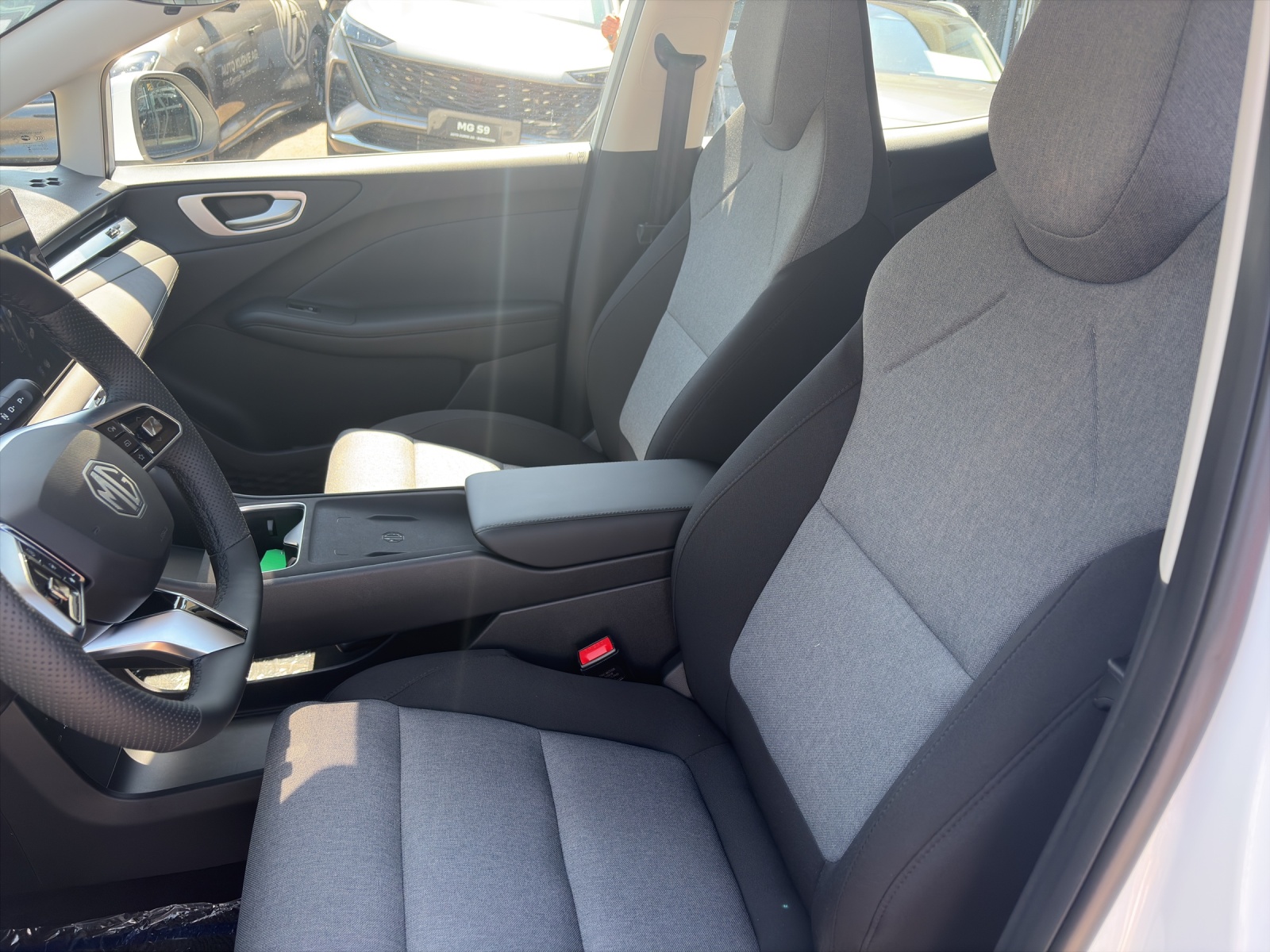 MG 4 Urban 43kWh Comfort-image-3