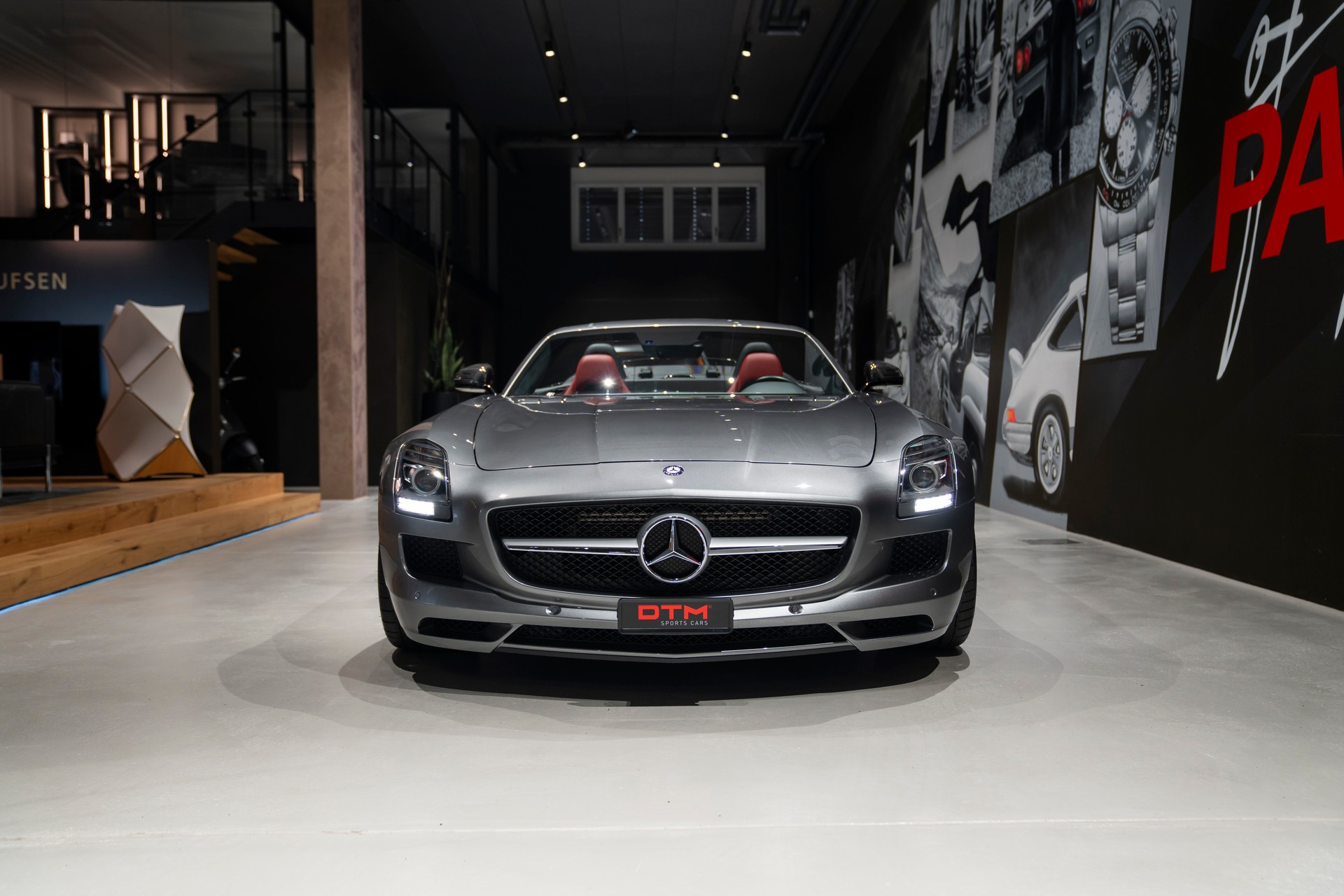 MERCEDES-BENZ SLS 63 AMG Speedshift-showroom-element-1