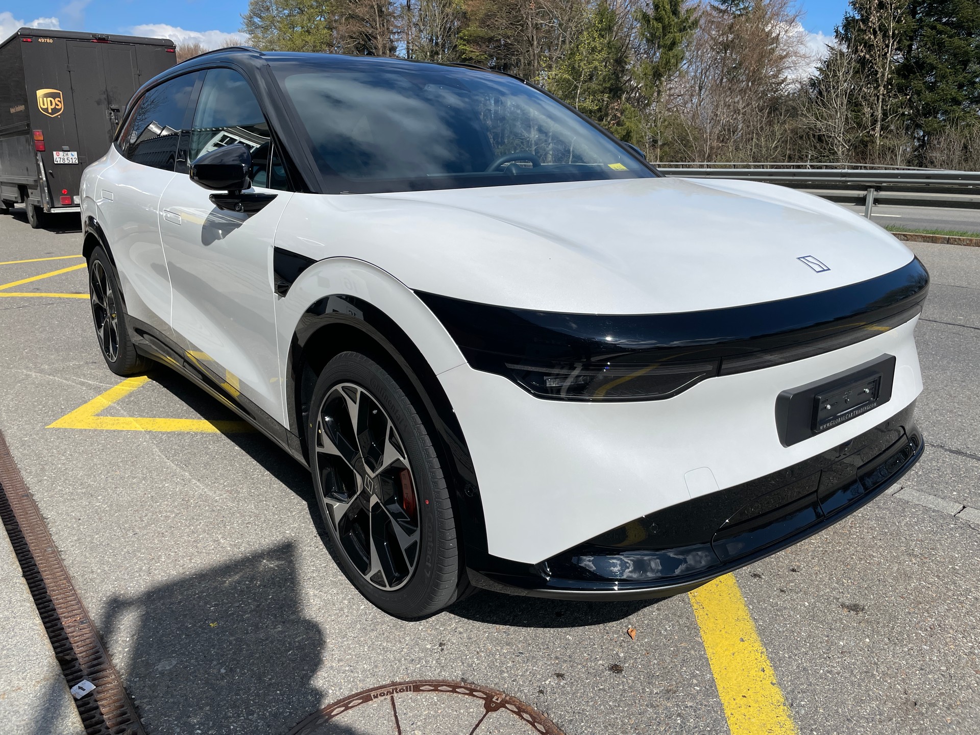 ZEEKR 7X 100kWh Privilege AWD mit Comfort und Cockpitpaket, AHK, Modell 2026-showroom-element-2