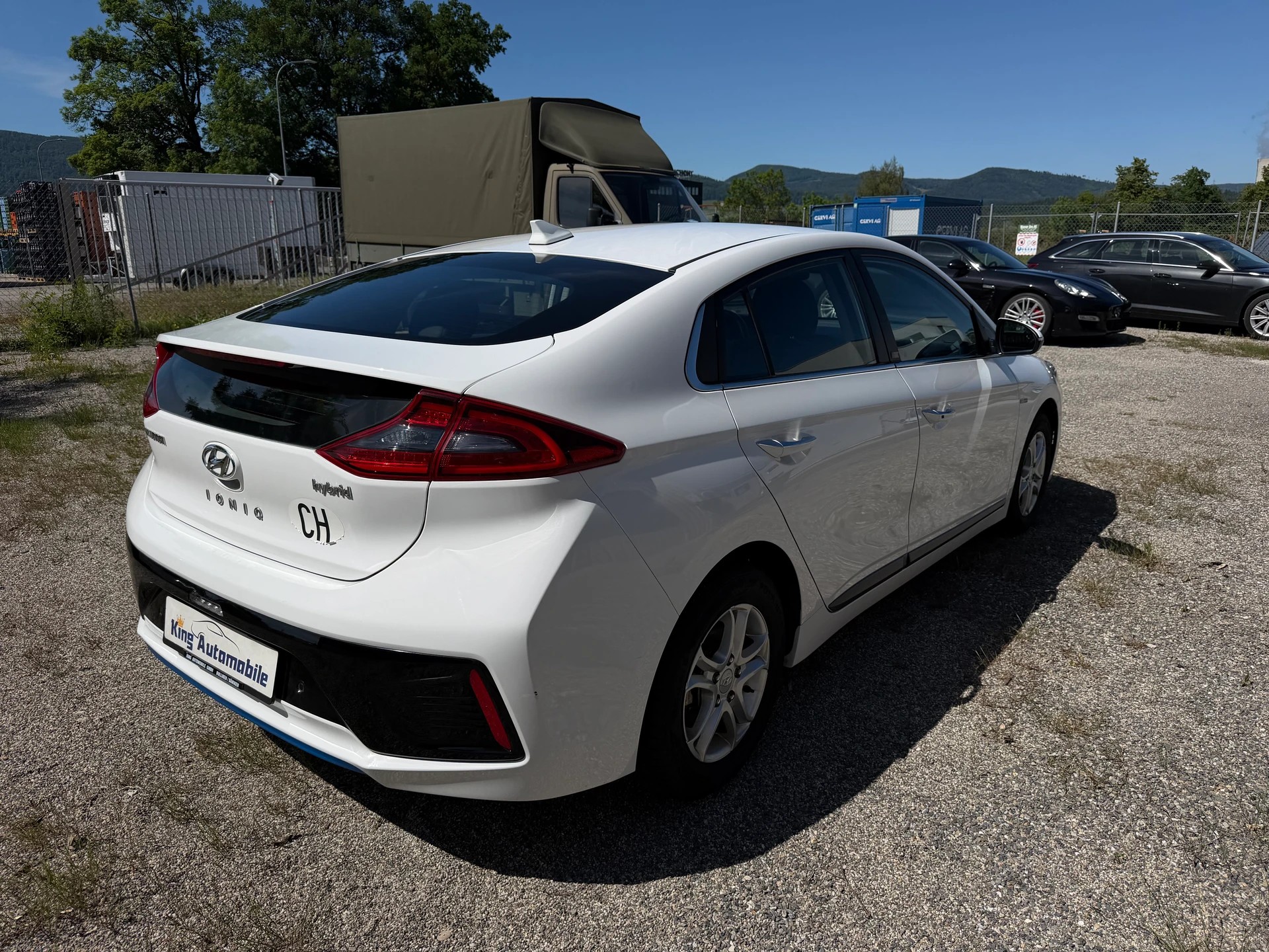 HYUNDAI Ioniq 1.6 GDi HEV Launch Plus DCT | CH-Auto | Frisch MFK | 1-Hand-image-4