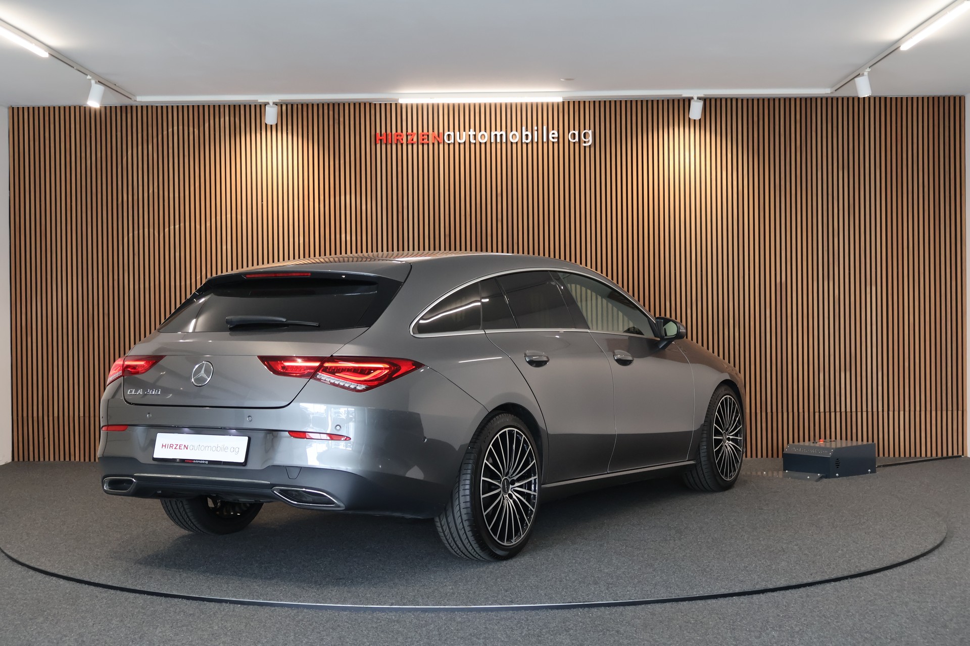 MERCEDES-BENZ CLA Shooting Brake 200 Progressive 7G-DCT-image-4