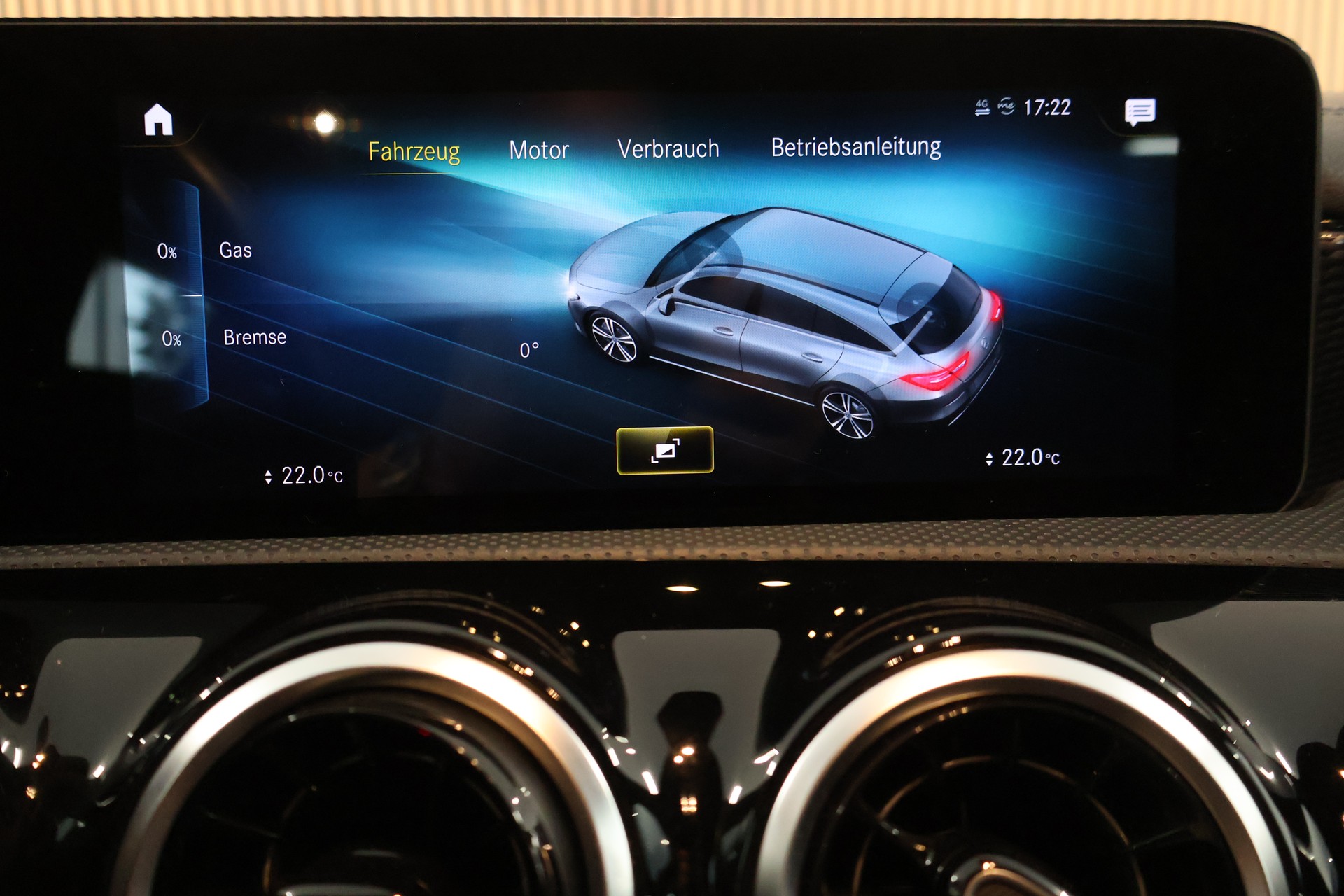 MERCEDES-BENZ CLA Shooting Brake 200 Progressive 7G-DCT-image-26
