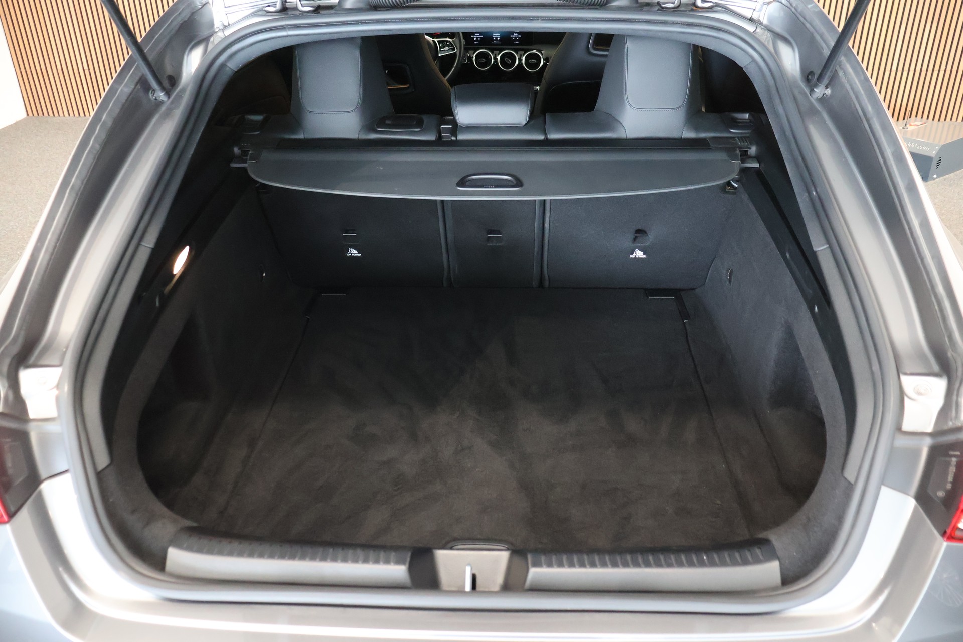 MERCEDES-BENZ CLA Shooting Brake 200 Progressive 7G-DCT-image-11