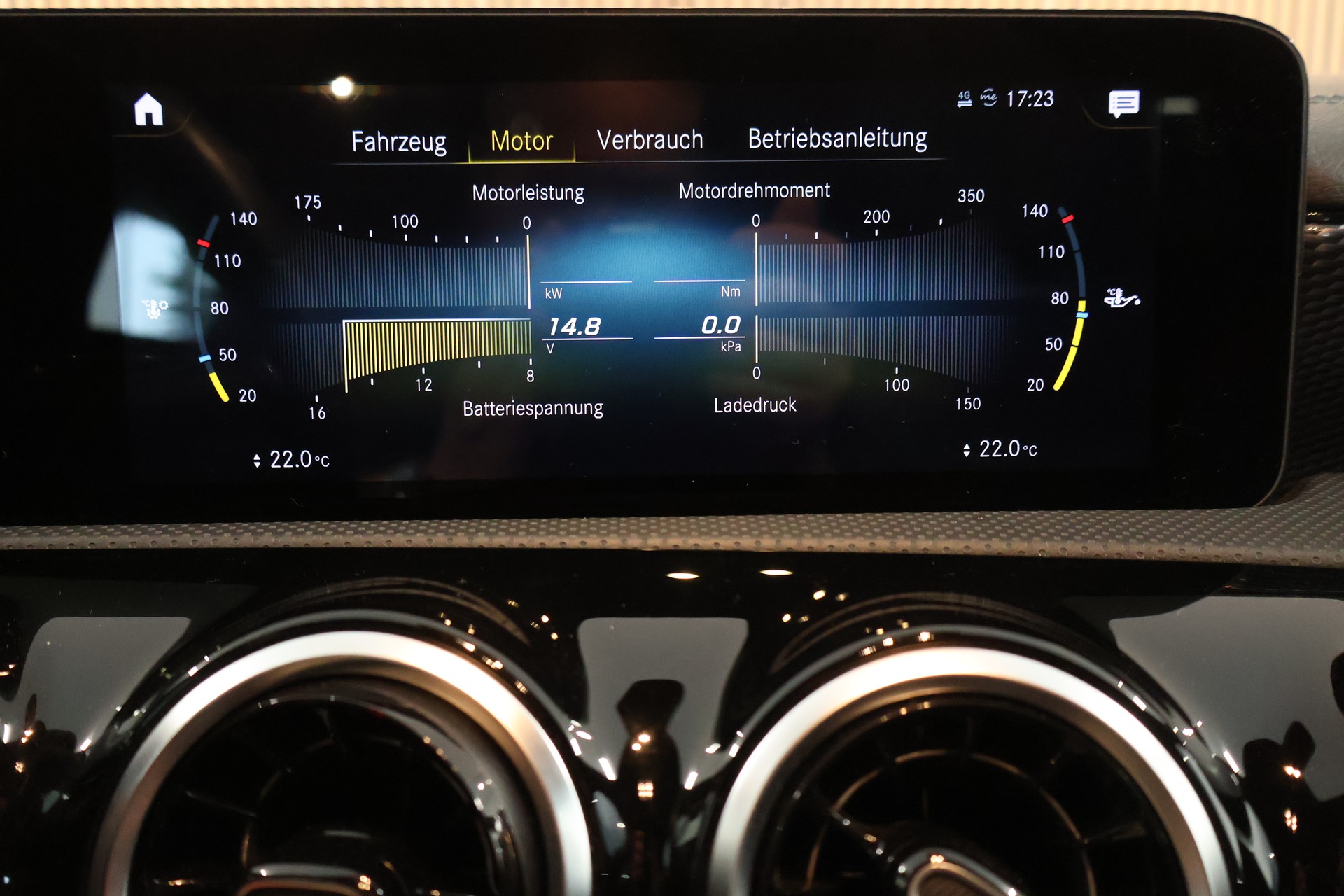 MERCEDES-BENZ CLA Shooting Brake 200 Progressive 7G-DCT-image-27