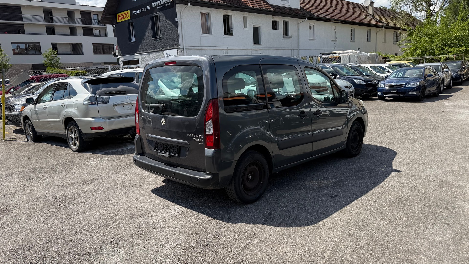 PEUGEOT Partner 1.6 e-HDI Active EGS6-image-2