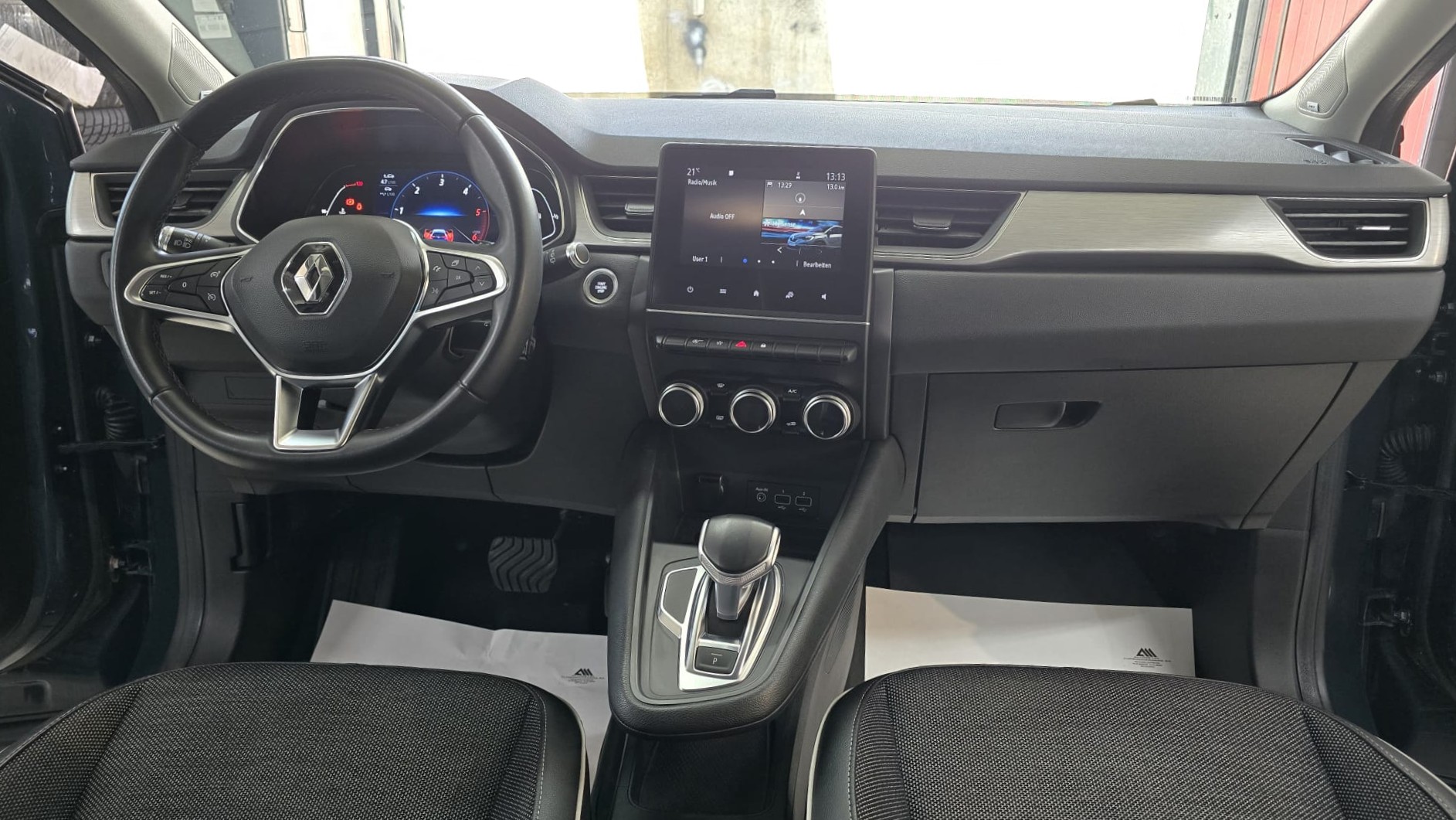 RENAULT Captur 1.5 dCi Intens EDC-image-16