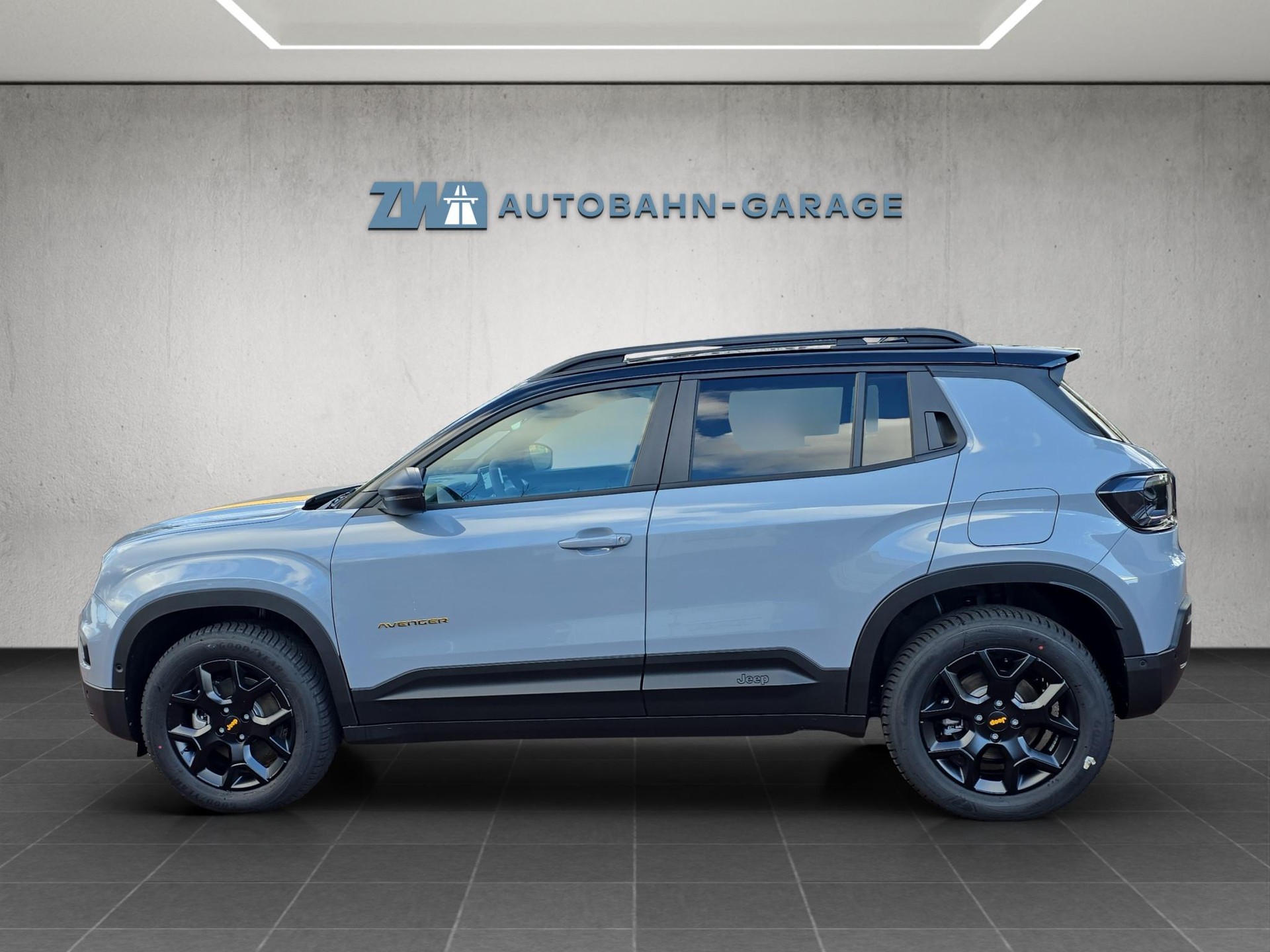 JEEP Avenger 1.2 MHEV The North Face 4xe-image-1