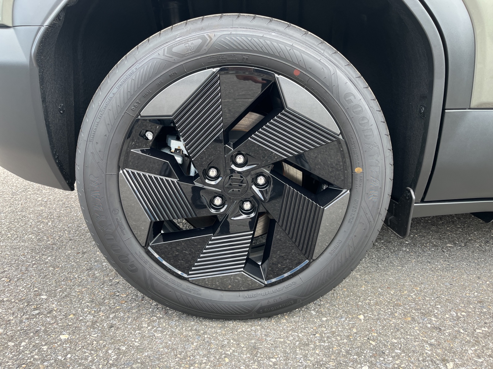 SUZUKI e Vitara Sakura 4x4-image-15