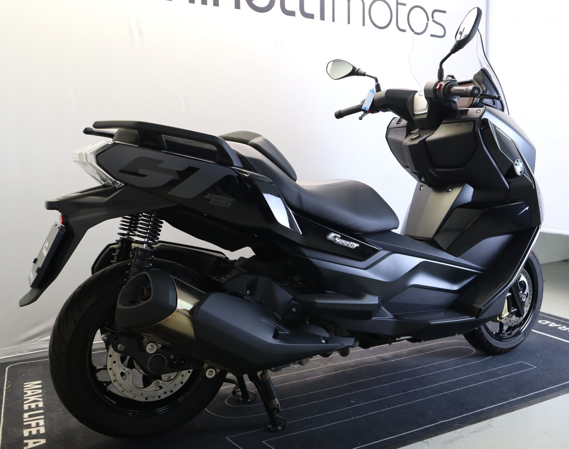 BMW C 400 GT Triple Black-image-2