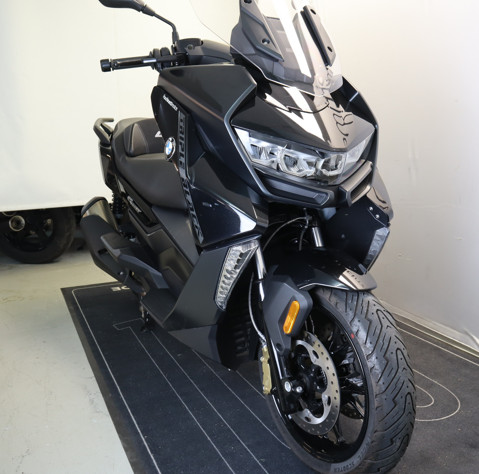 BMW C 400 GT Triple Black-image-3