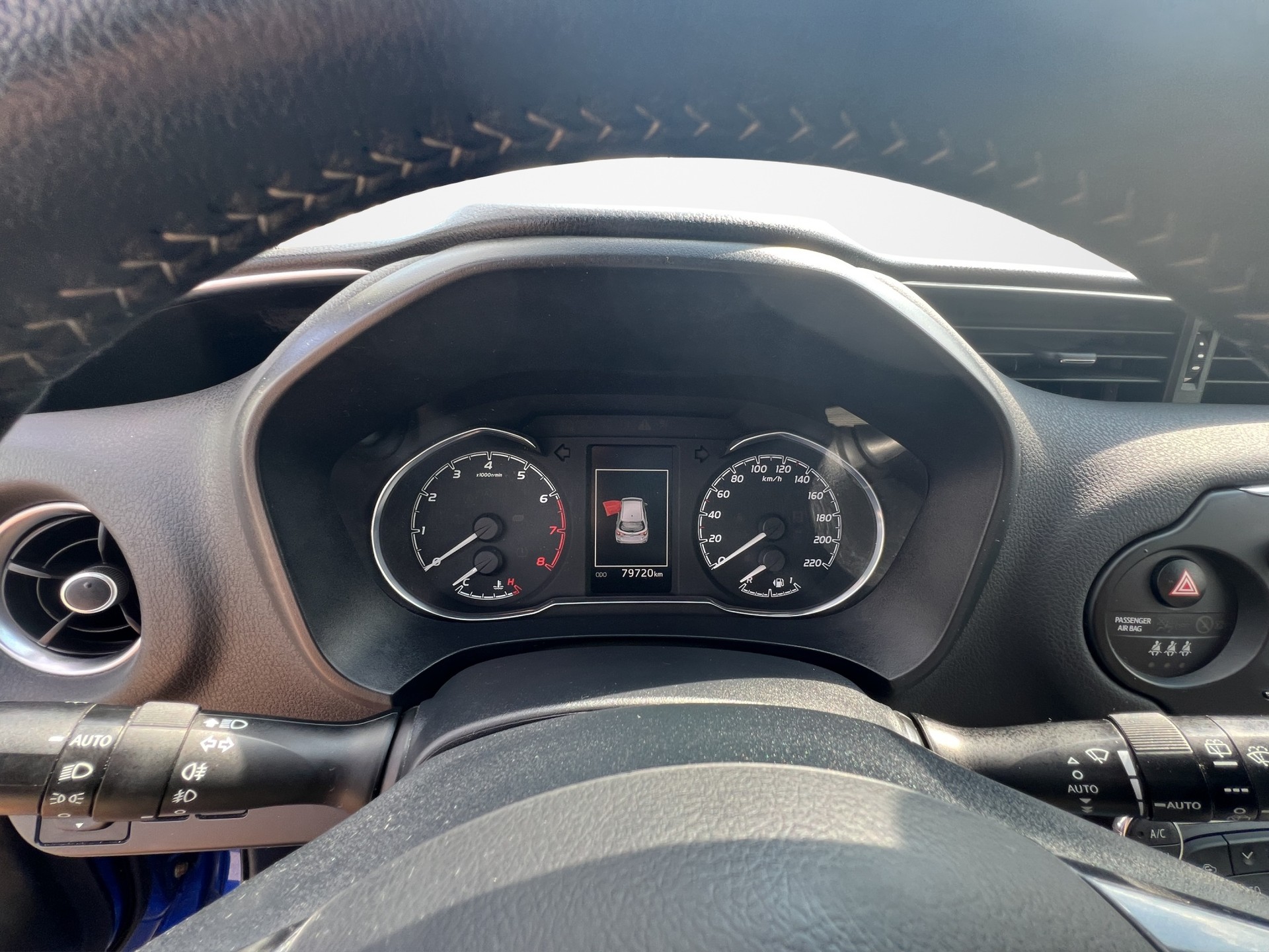 TOYOTA Yaris 1.5 Y20-image-10