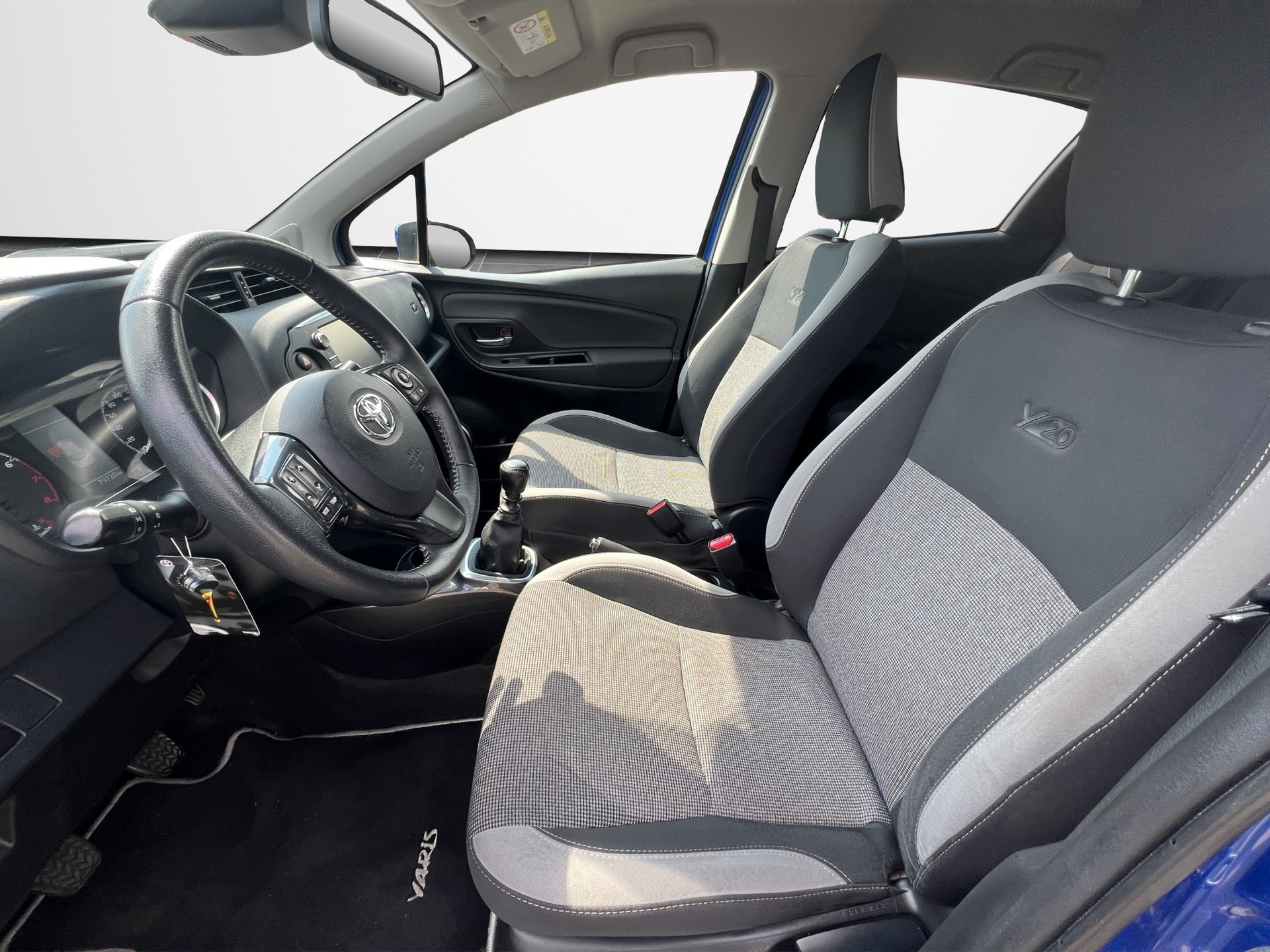 TOYOTA Yaris 1.5 Y20-image-8