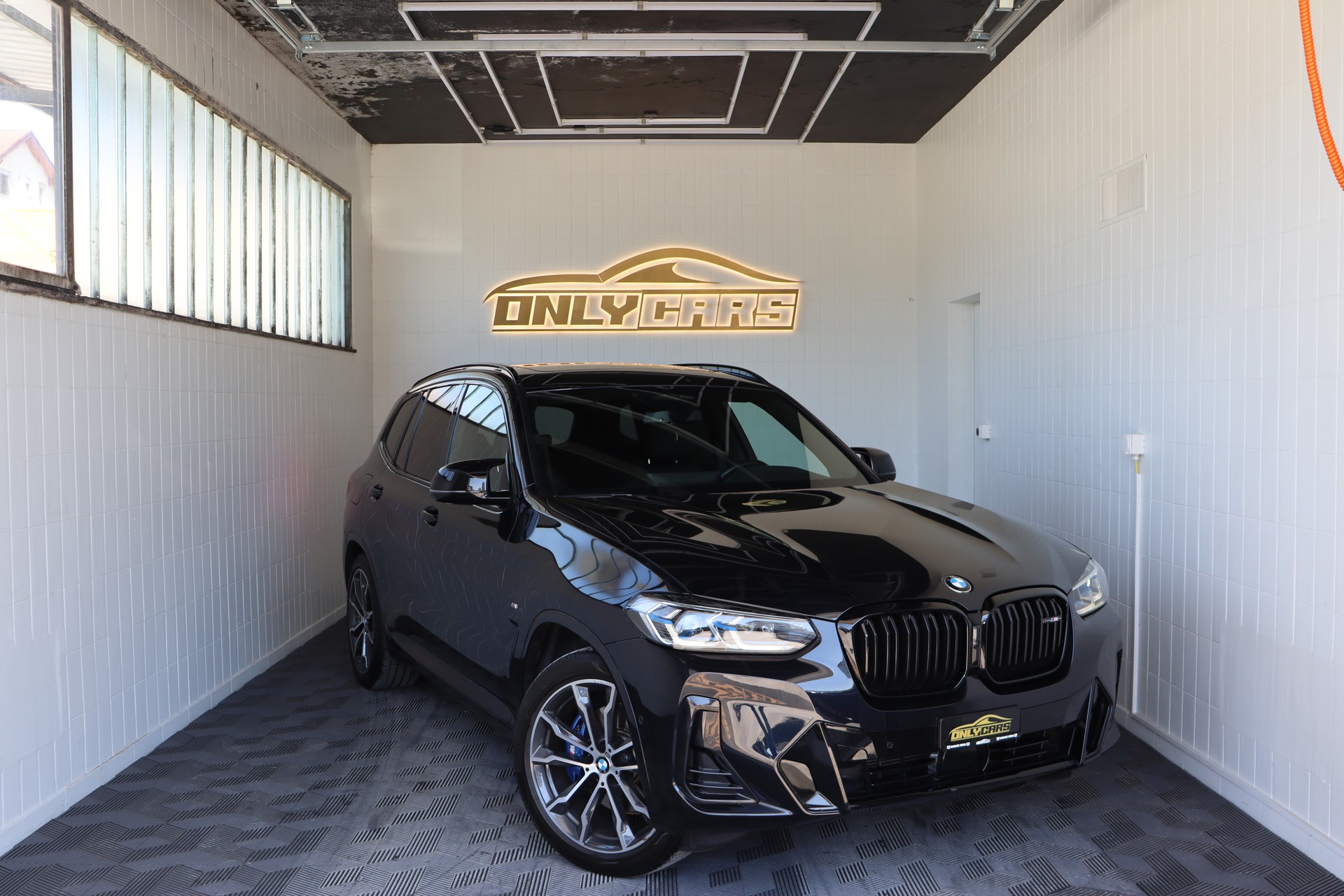 BMW X3 M40i Travel