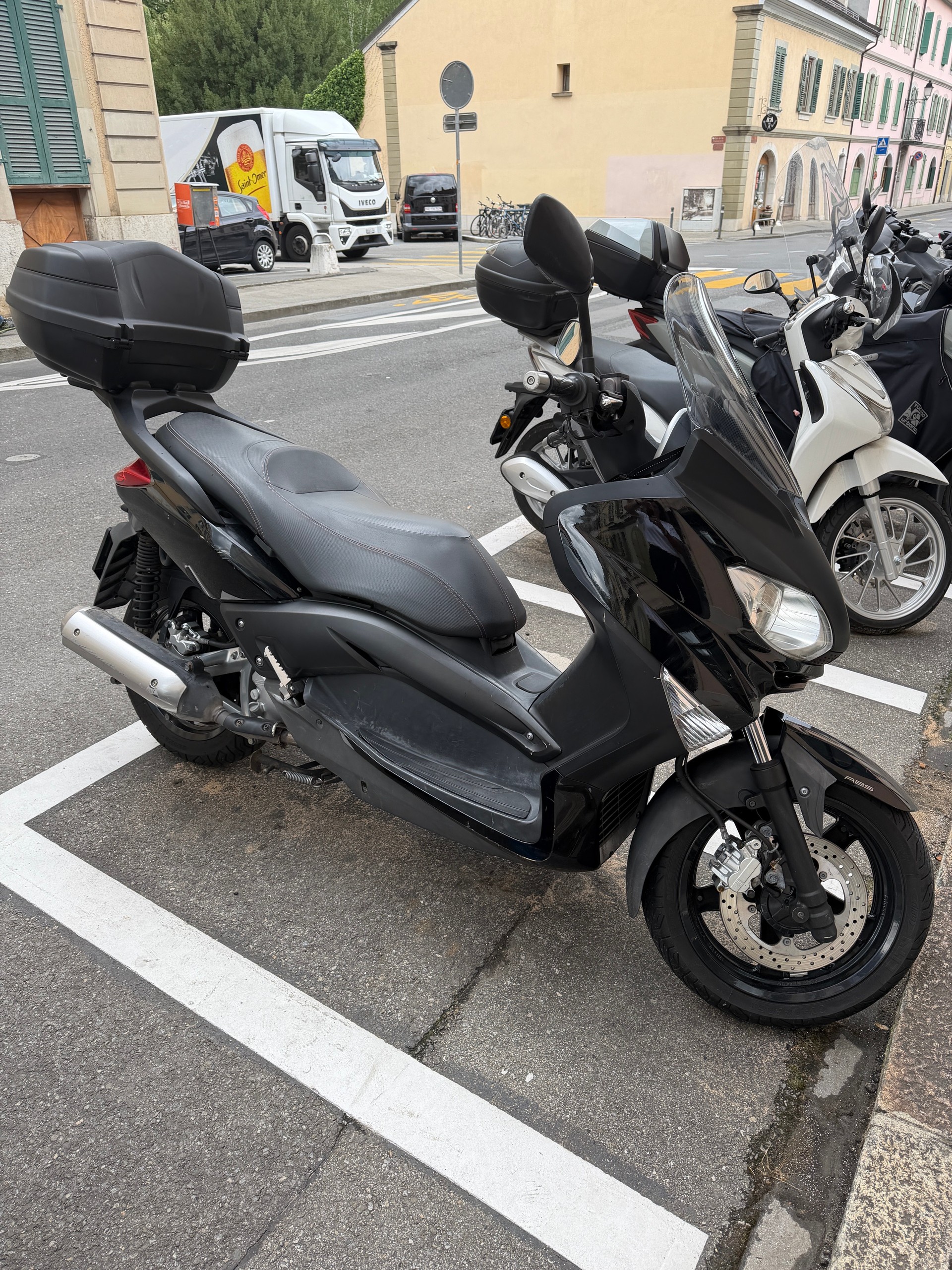 YAMAHA X-MaxYP 250 RA ABS-image-10