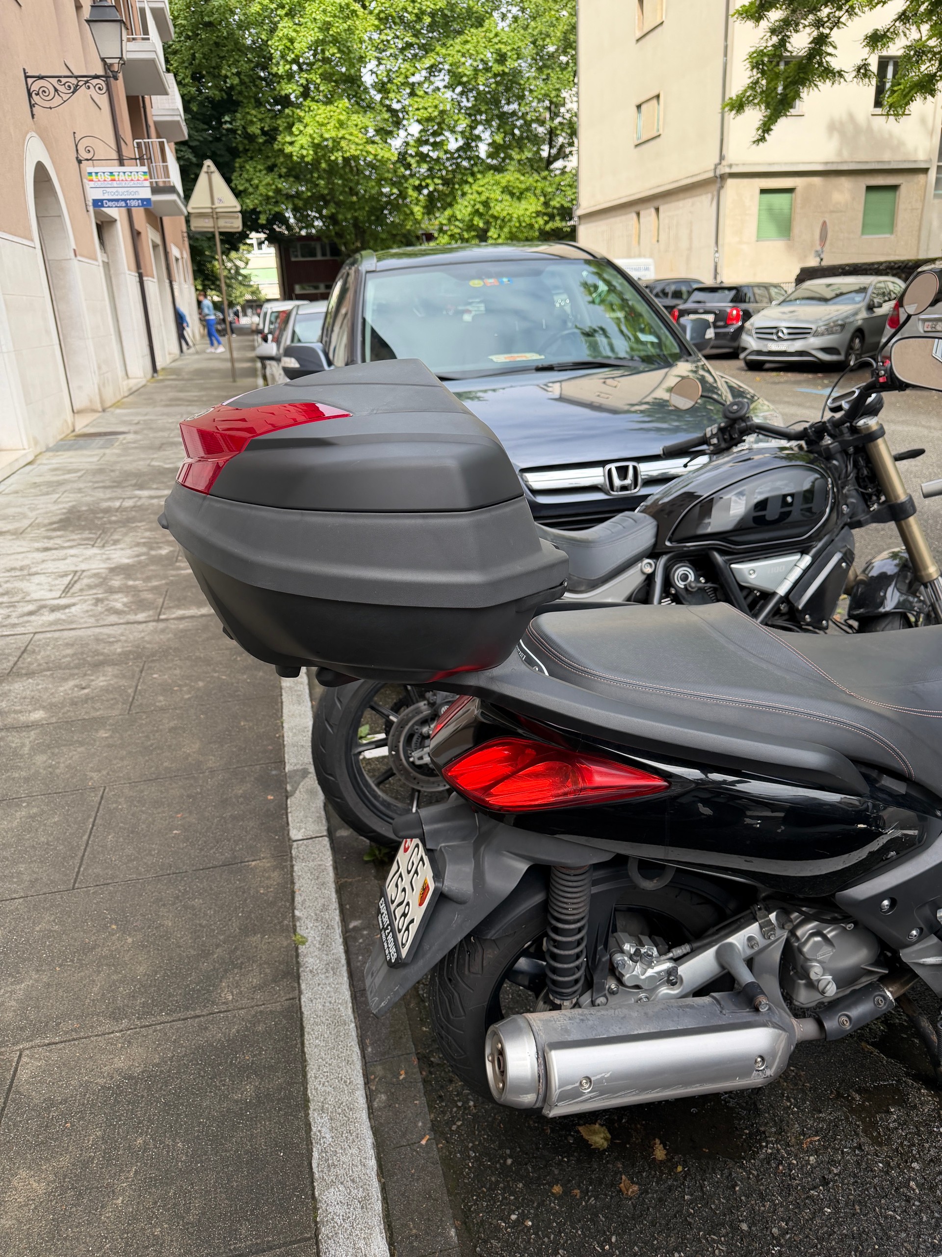 YAMAHA X-MaxYP 250 RA ABS-image-5