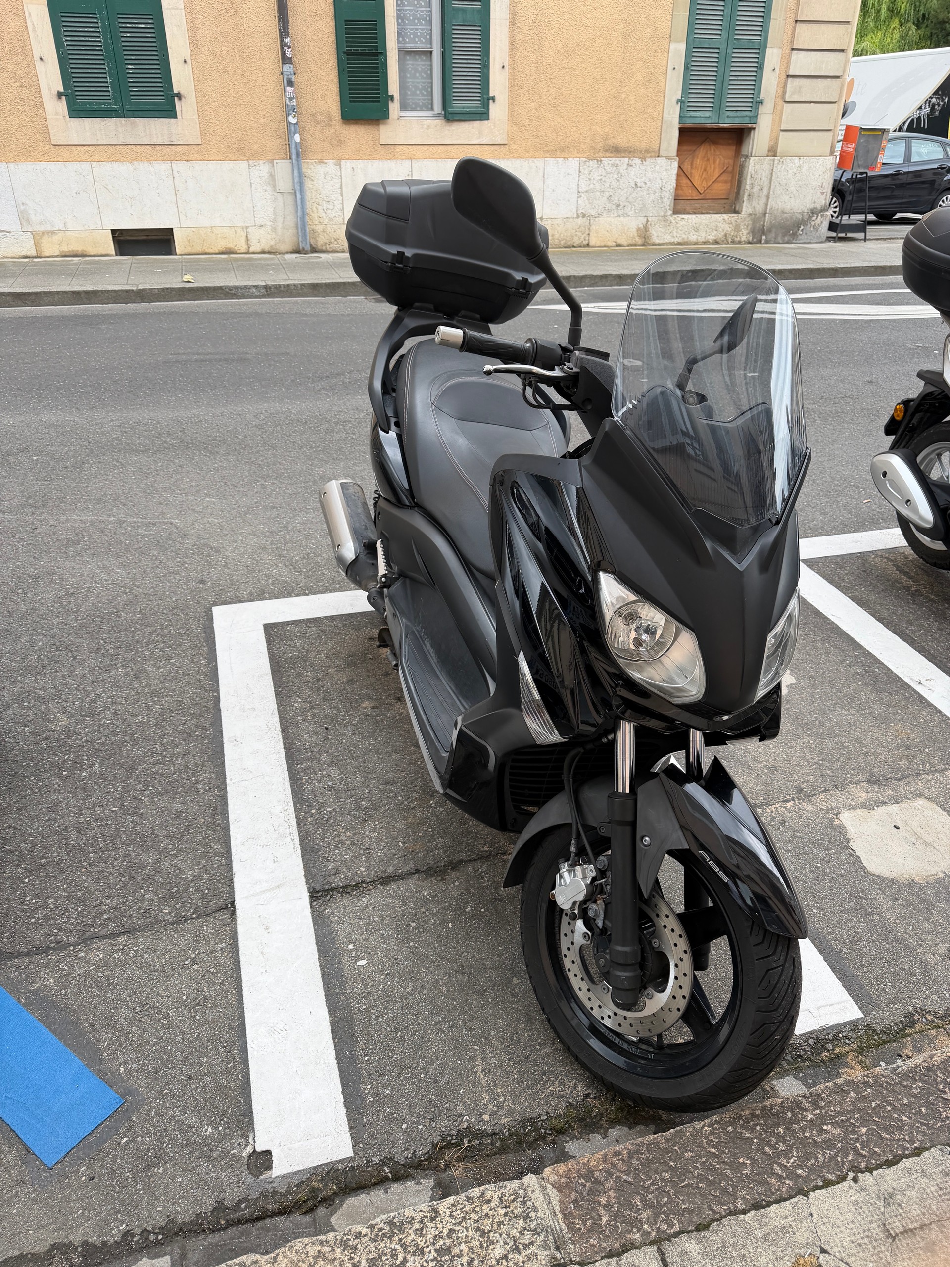 YAMAHA X-MaxYP 250 RA ABS-image-7