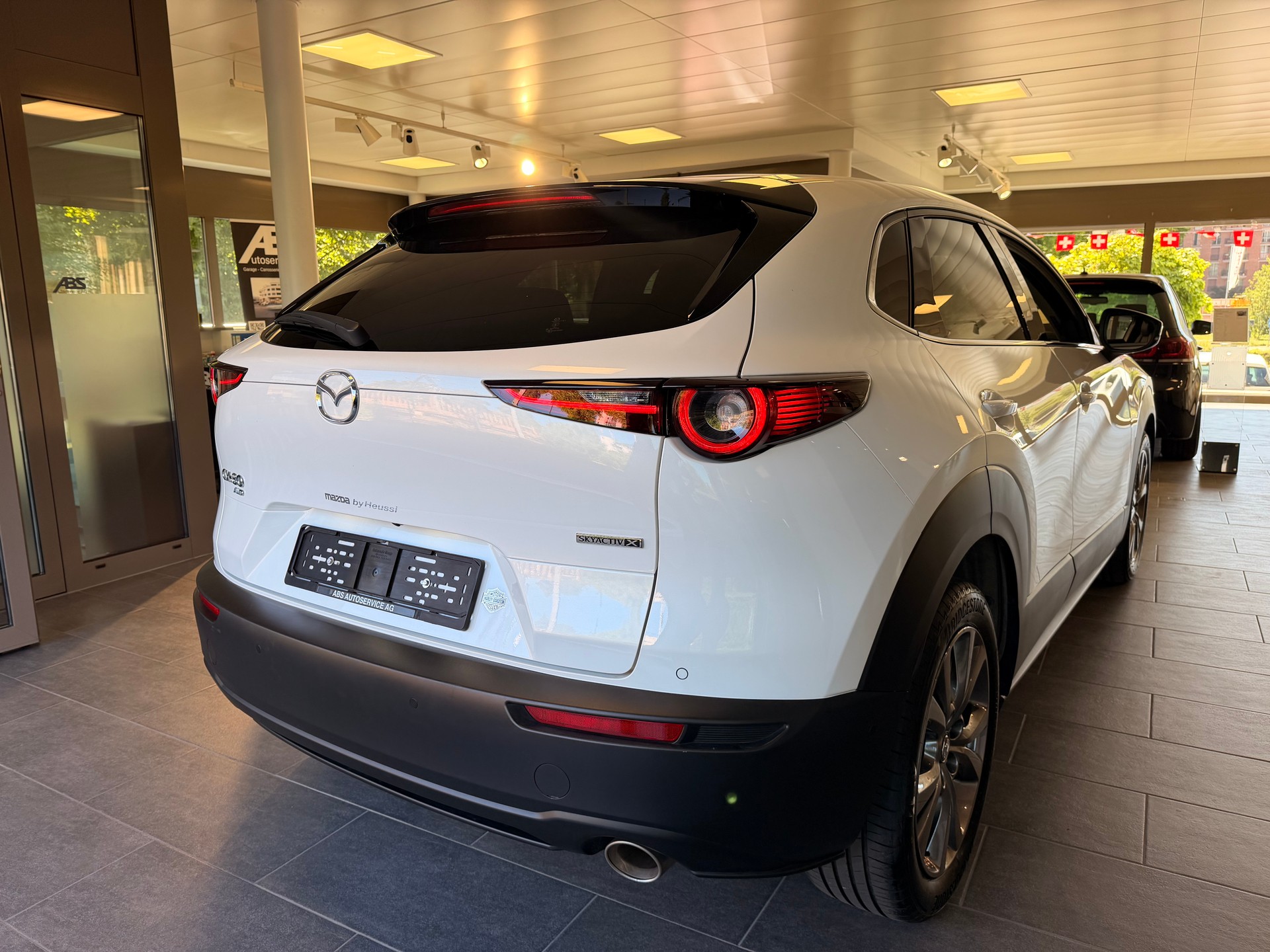 MAZDA CX-30 SKYACTIV-X M Hybrid 180 Revolution AWD Automat-image-3