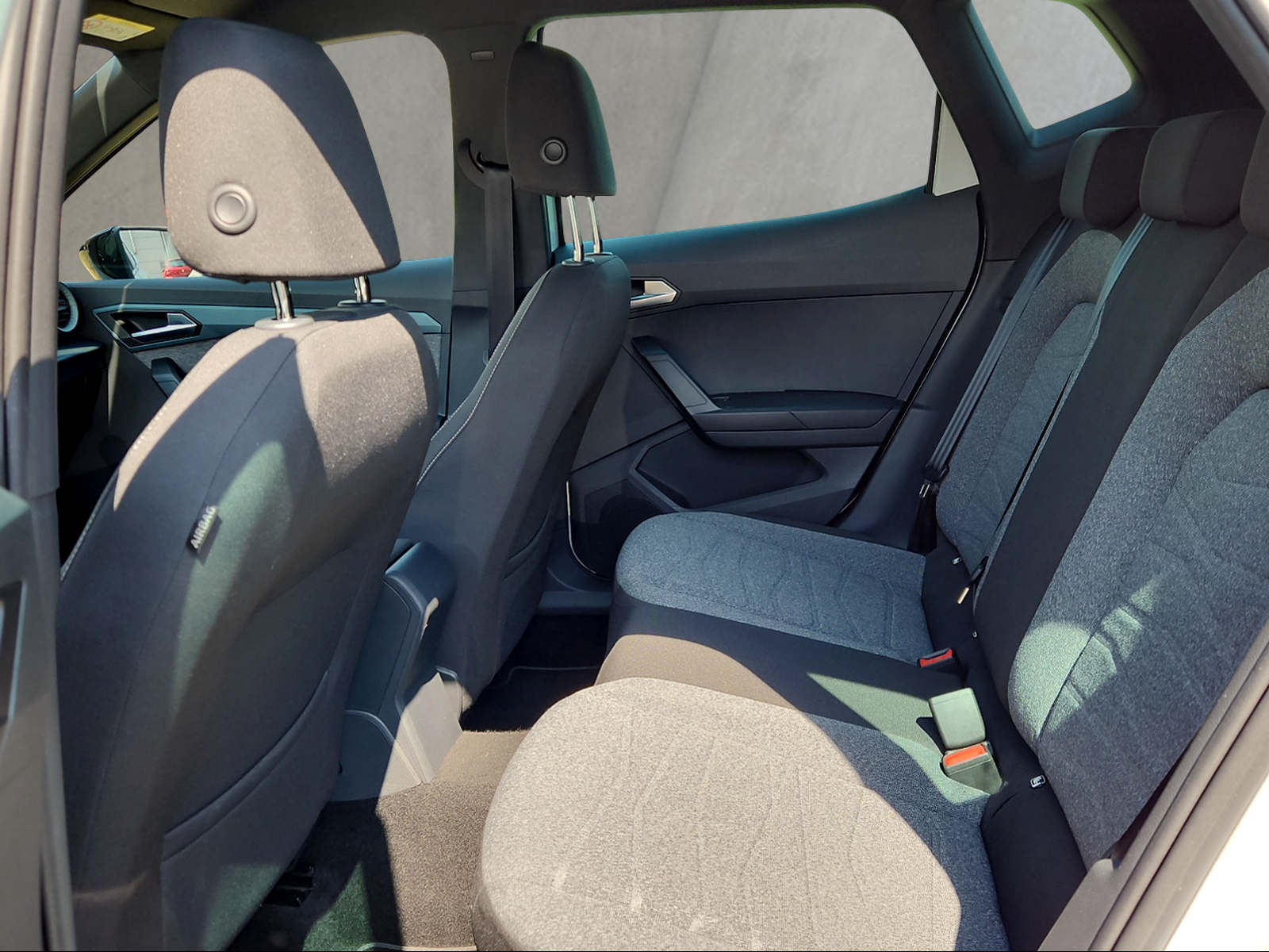 SEAT Arona 1.0 TSI Eco Hola Xperience-image-11