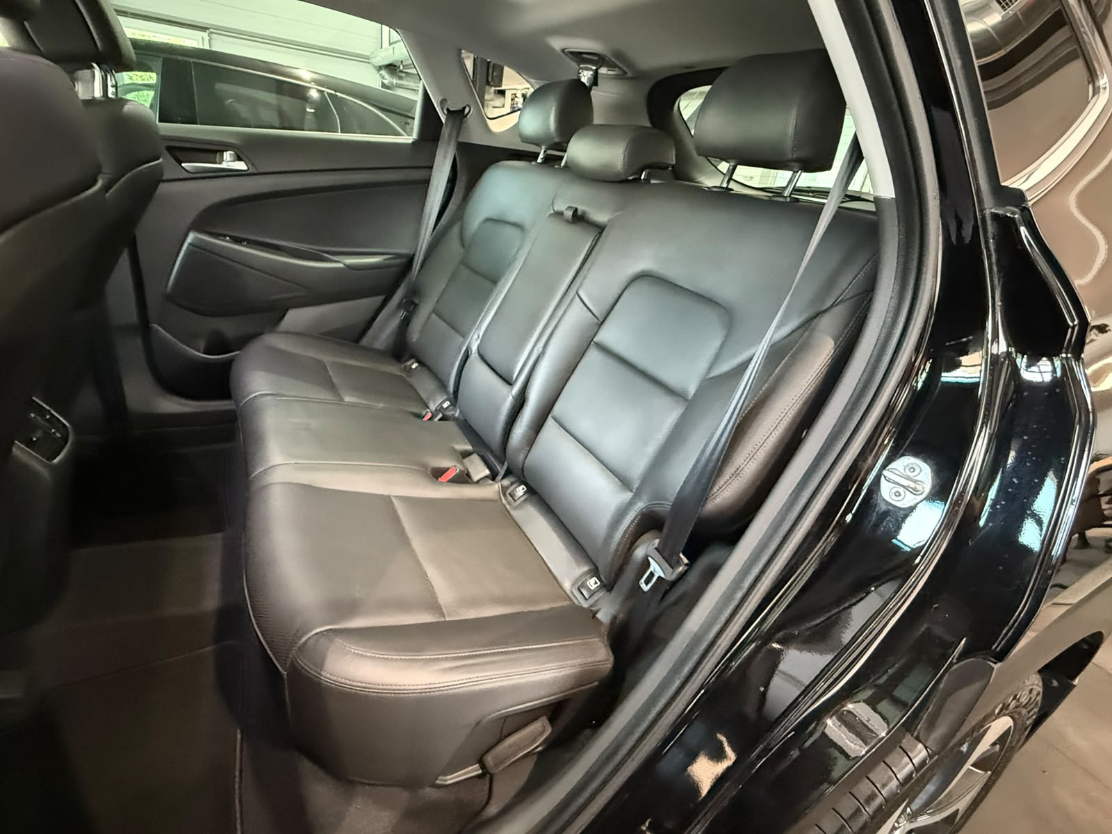 HYUNDAI Tucson 2.0 CRDI Vertex 4WD Automatic-image-9