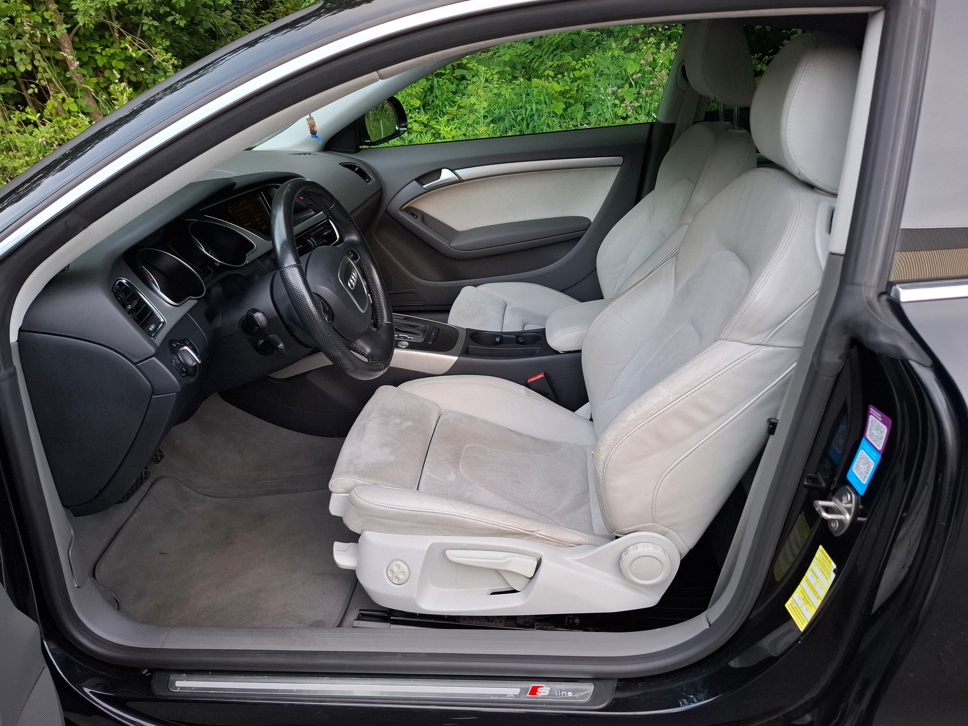 AUDI A5 Coupé 2.7 TDI multitronic-showroom-element-2