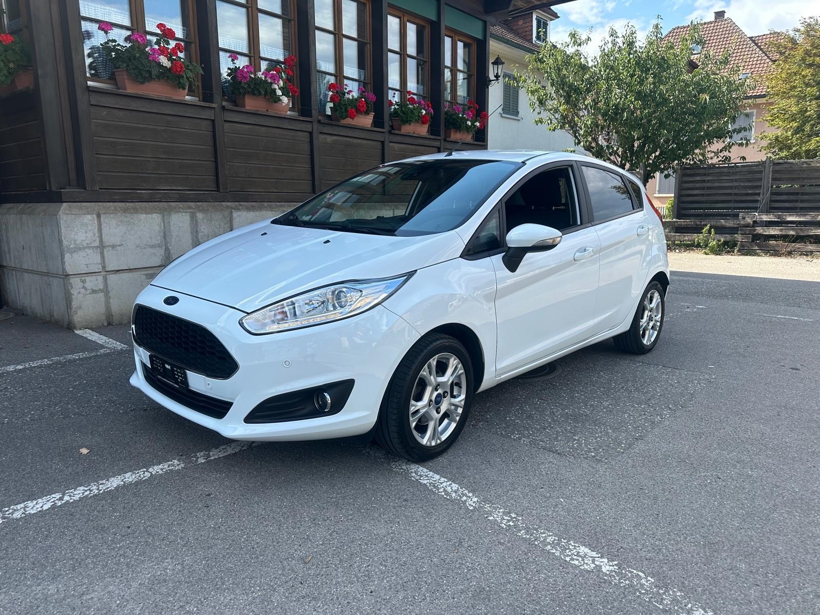 FORD Fiesta 1.0 SCTi Titanium-showroom-element-1