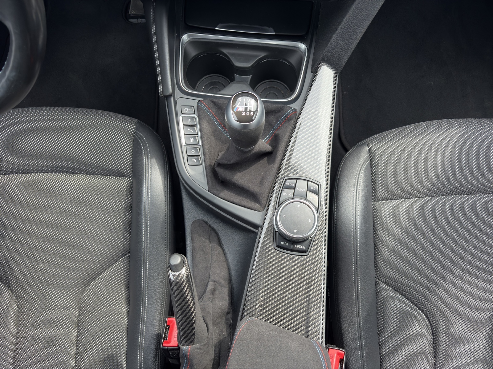 BMW M3 – CH-Fahrzeug | KARBON PAKET | M PERFORMANCE AUSPUFF | HARMAN/KARDON |-image-15