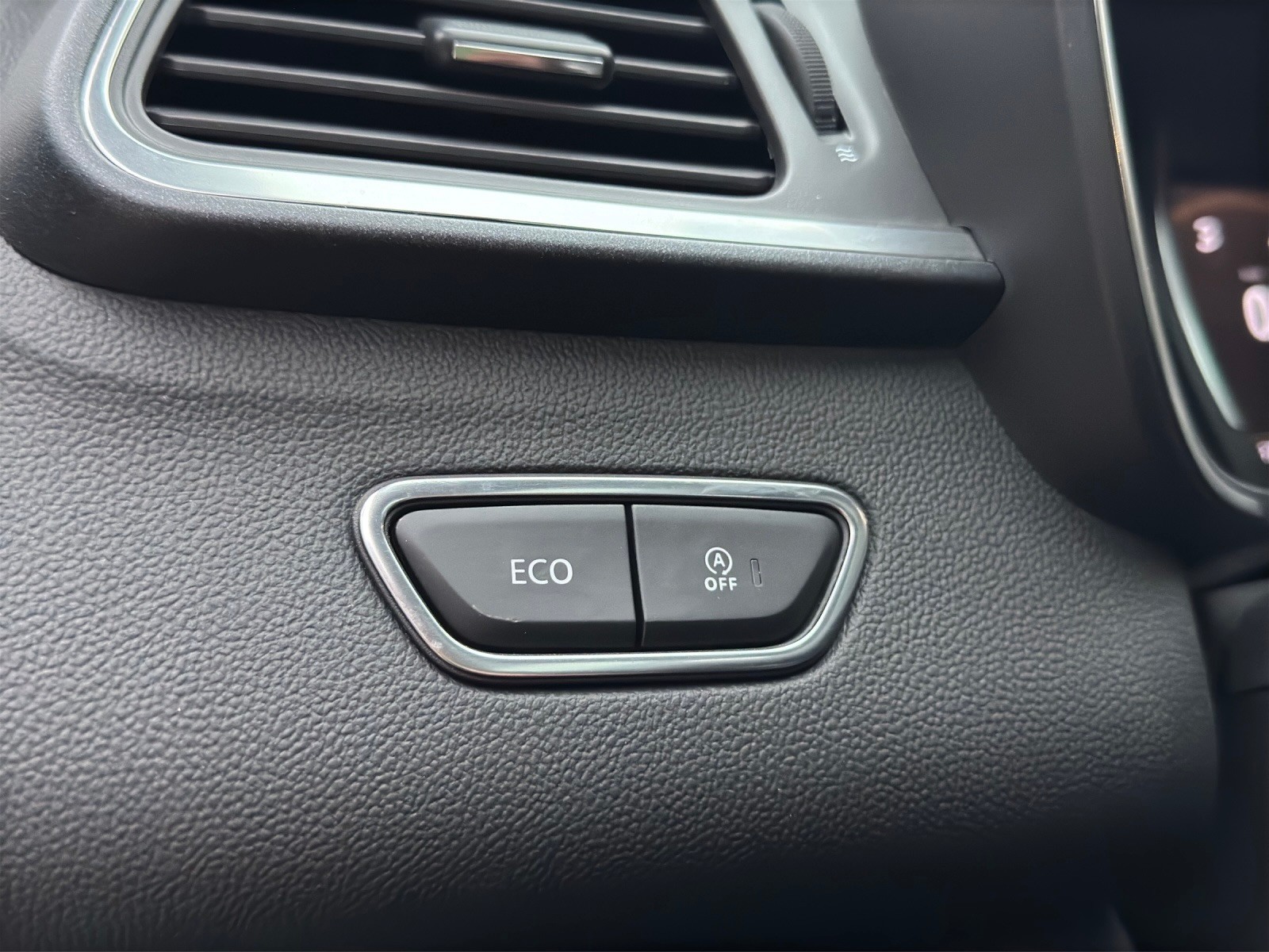 RENAULT Kadjar 1.3 16V Turbo Intens EDC-image-19