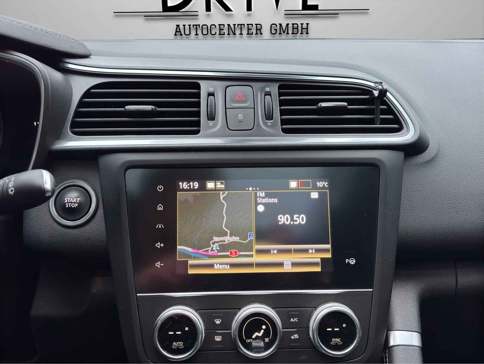 RENAULT Kadjar 1.3 16V Turbo Intens EDC-image-13