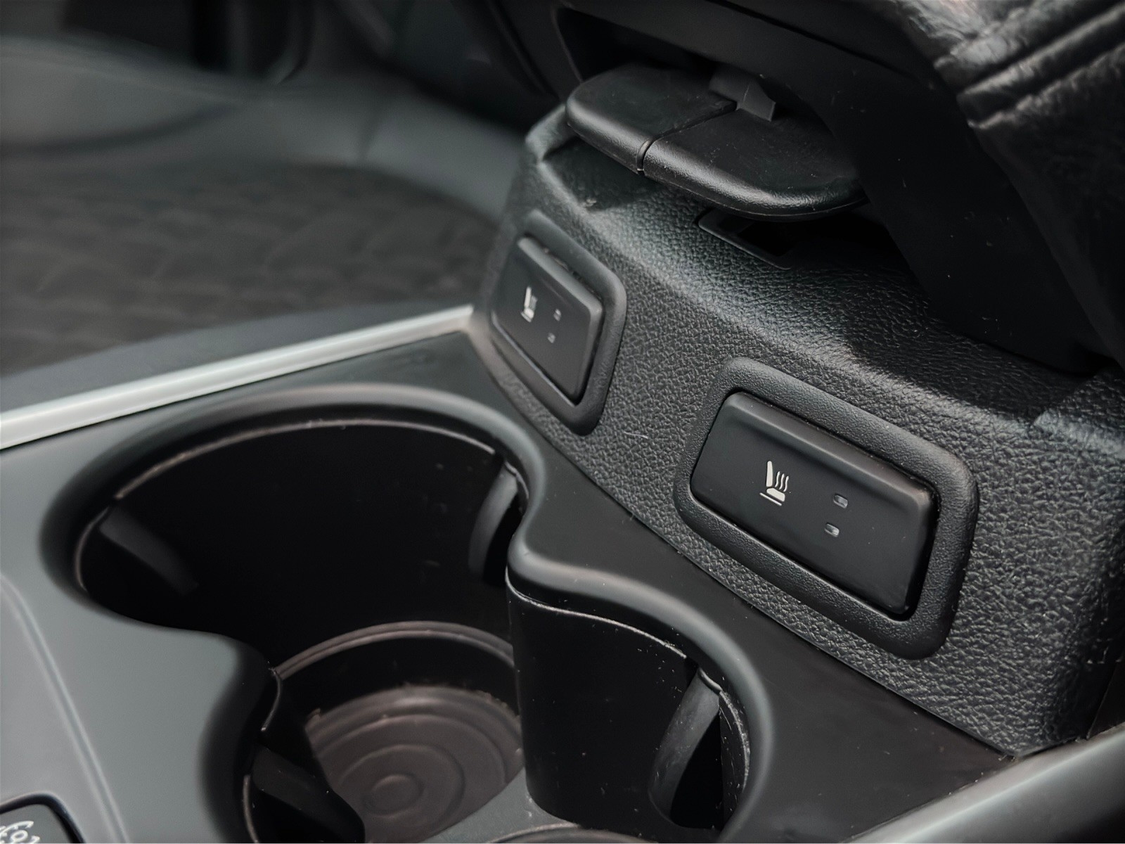 RENAULT Kadjar 1.3 16V Turbo Intens EDC-image-17