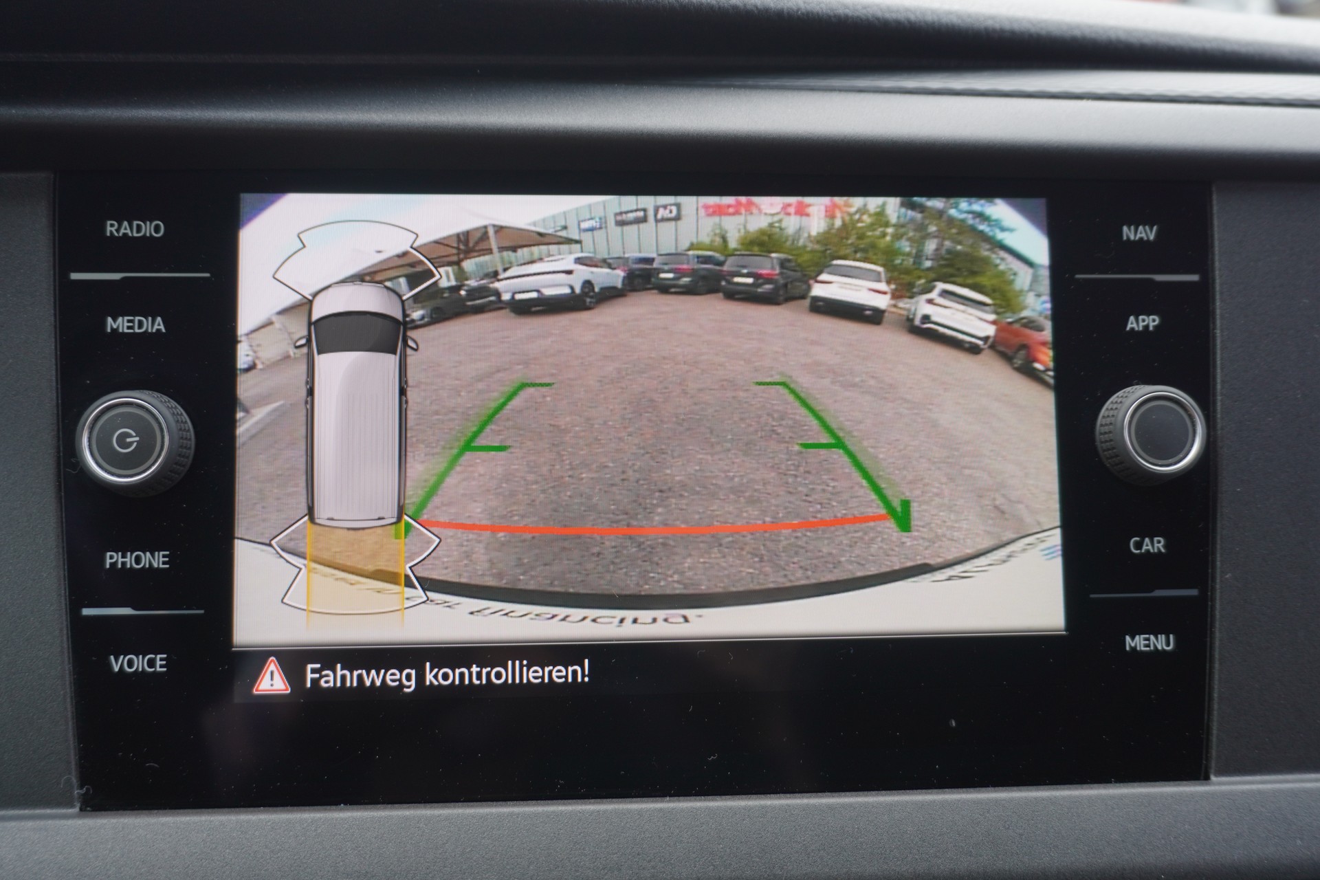VW T6.1 2.0 TDI DSG EINBAUSCHRÄNKE!!!-image-17