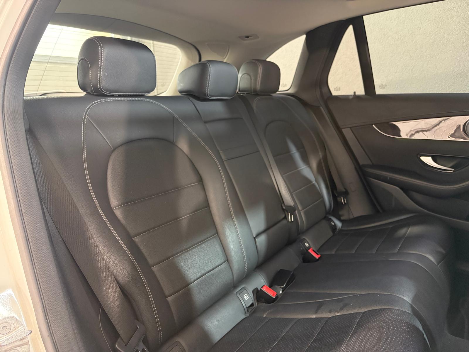 MERCEDES-BENZ GLC 200 AMG Line 4Matic 9G-Tronic - Toit ouvrant-image-16