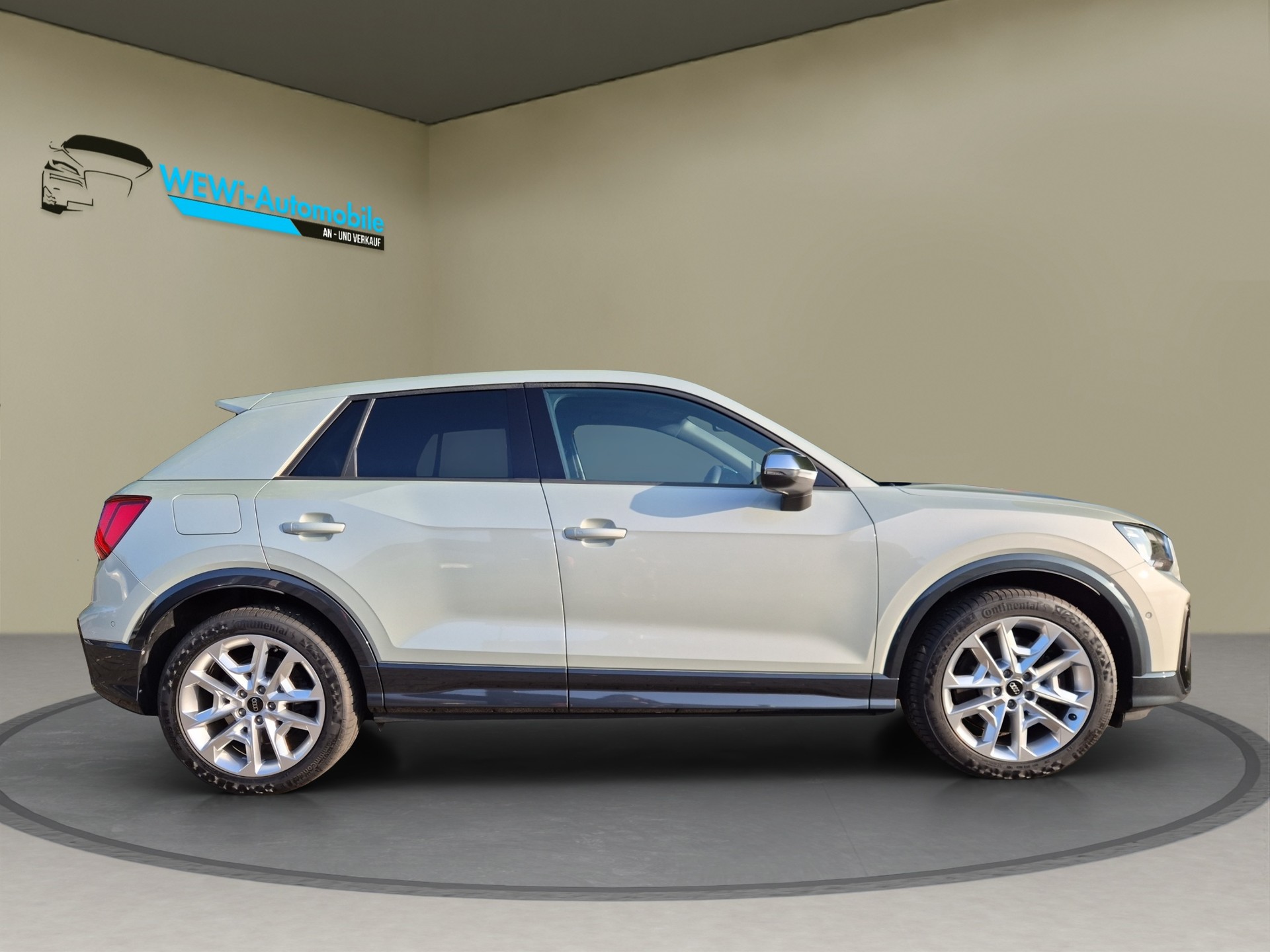AUDI SQ2 TFSI quattro S-tronic-image-5