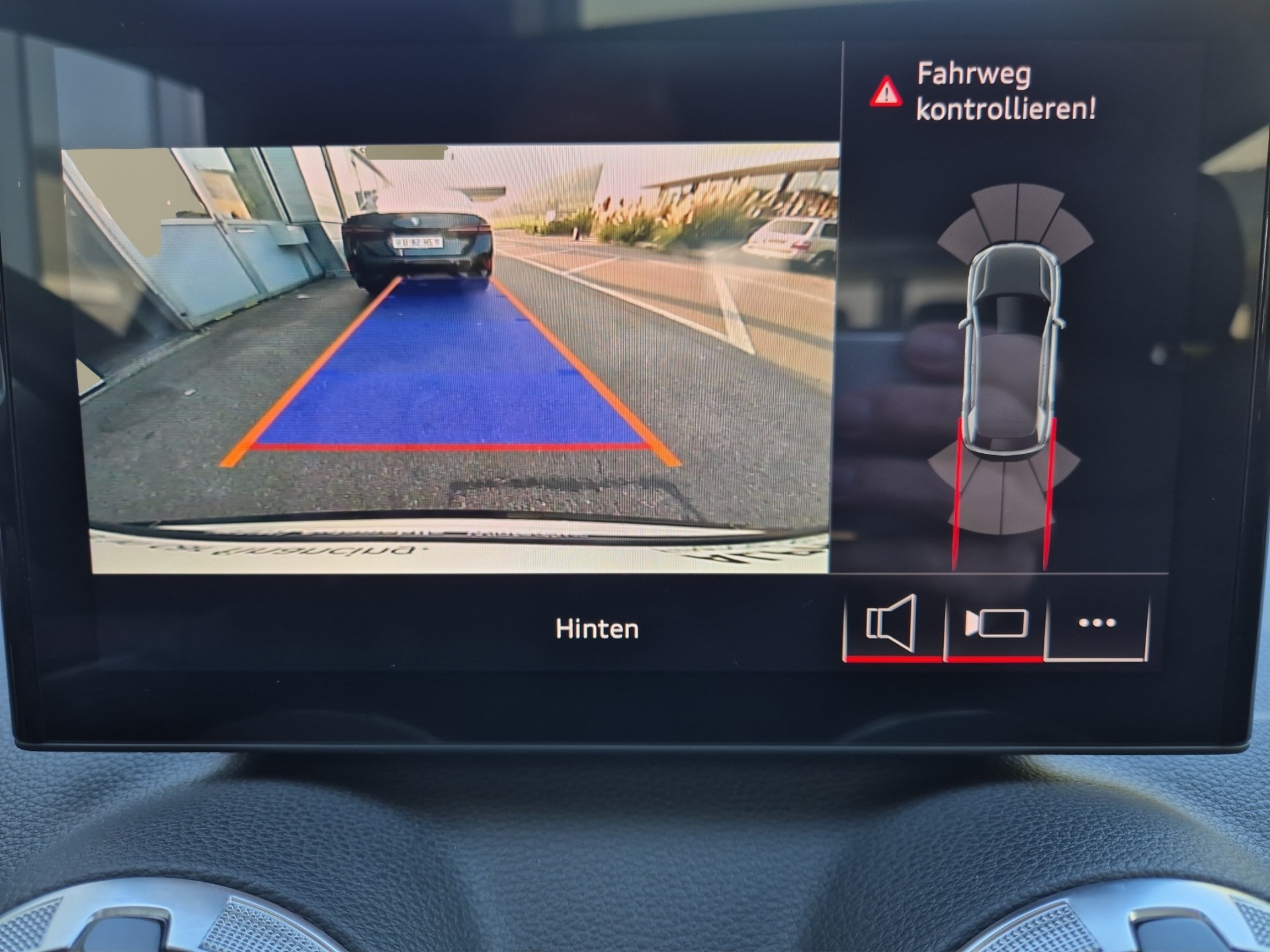 AUDI SQ2 TFSI quattro S-tronic-image-17