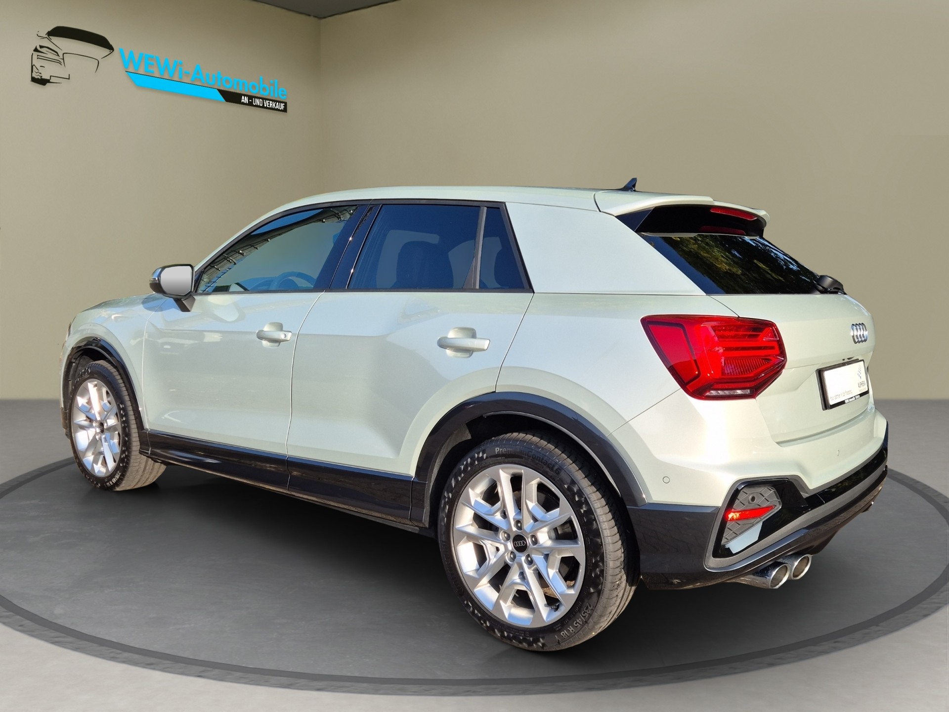 AUDI SQ2 TFSI quattro S-tronic-showroom-element-2