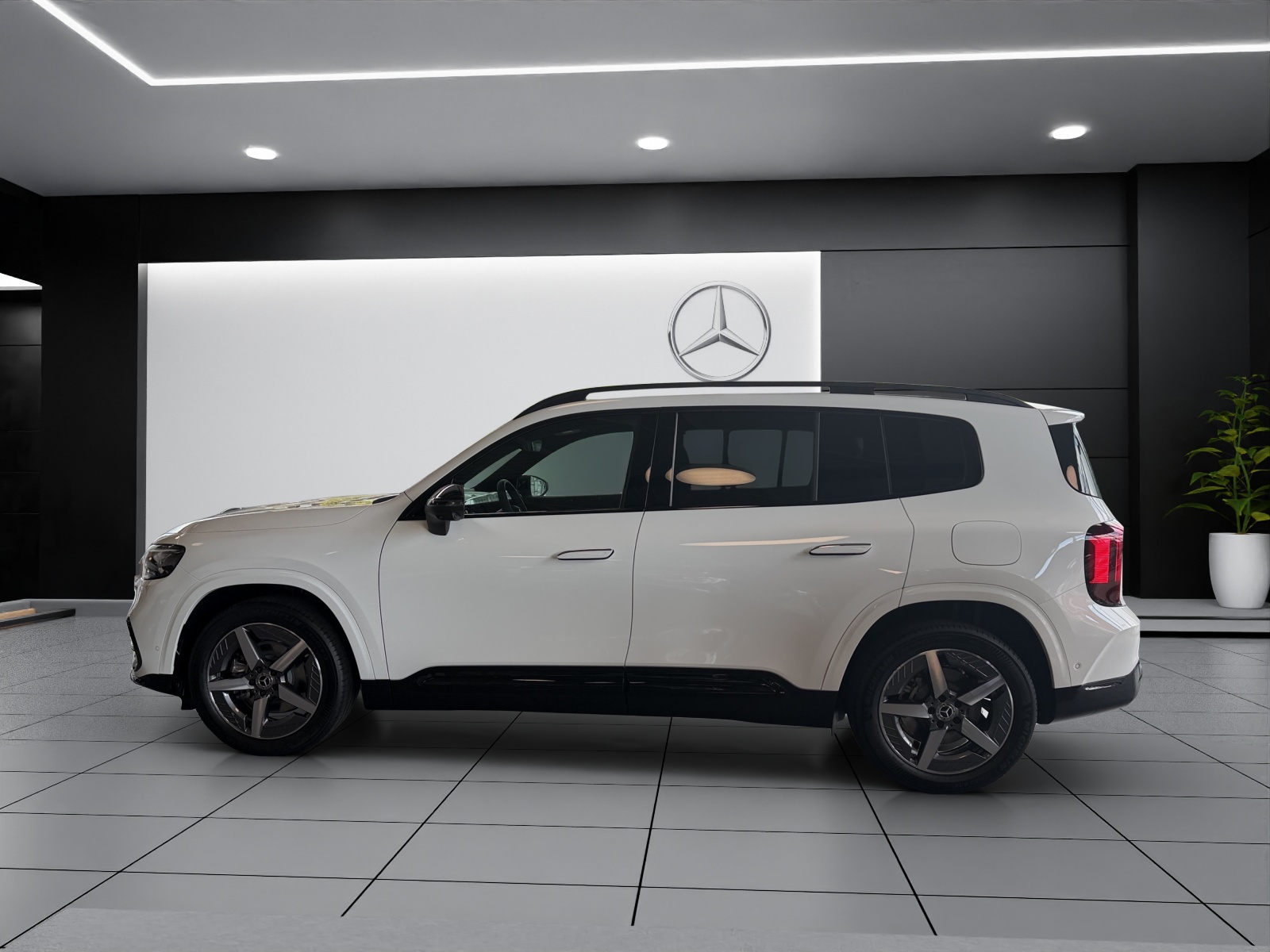 MERCEDES-BENZ GLB 200 8G-Tronic-showroom-element-2