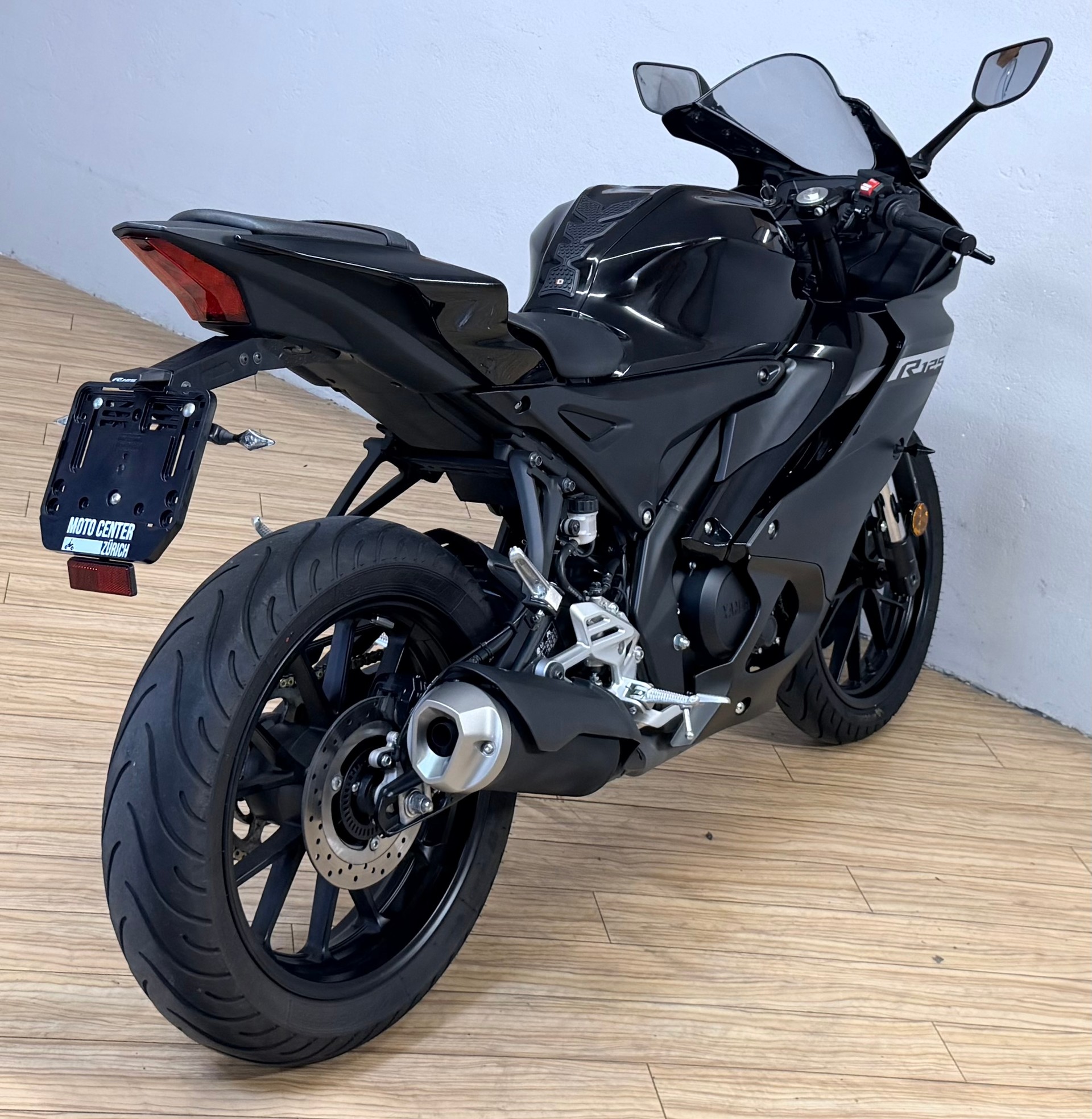 YAMAHA YZF-R 125 ABS-image-2
