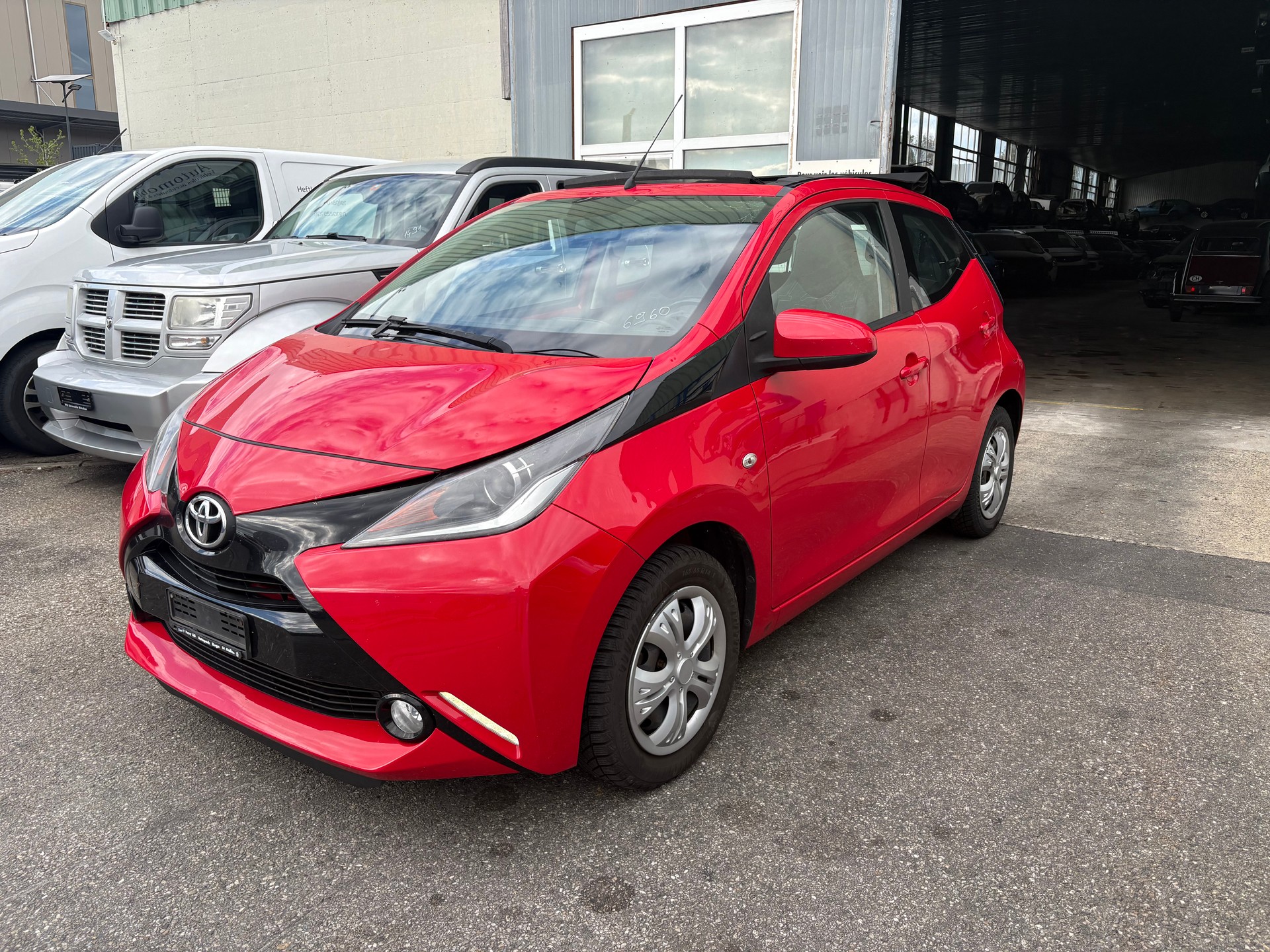 TOYOTA Aygo 1.0 VVT-i x-clusiv