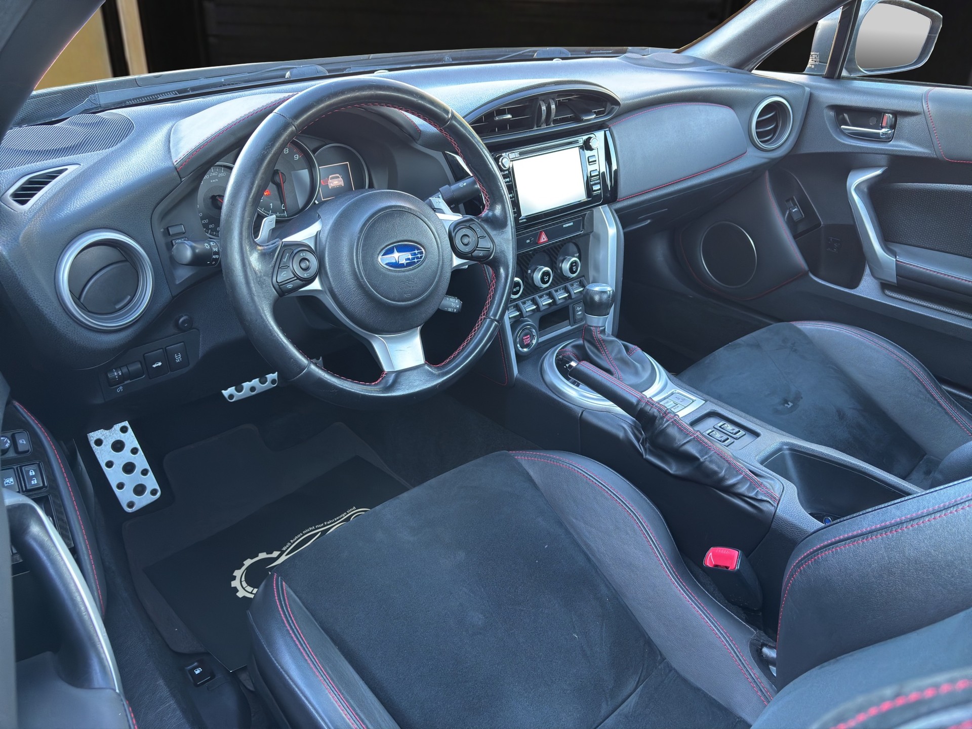 SUBARU BRZ 2.0R-image-8