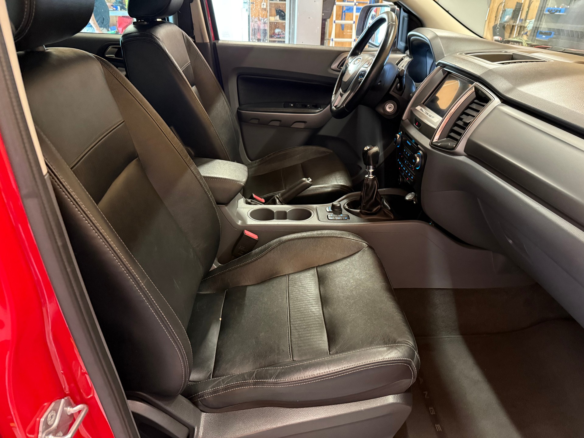 FORD Ranger LTD 3.2 TDCi 4x4-image-6