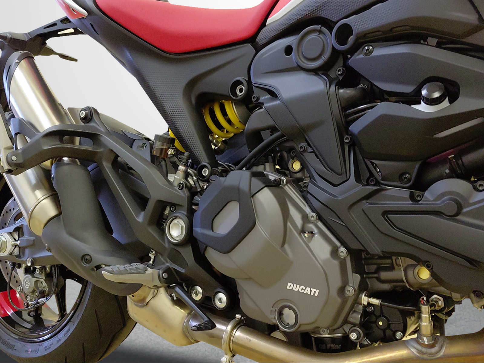 DUCATI Monster +-image-14