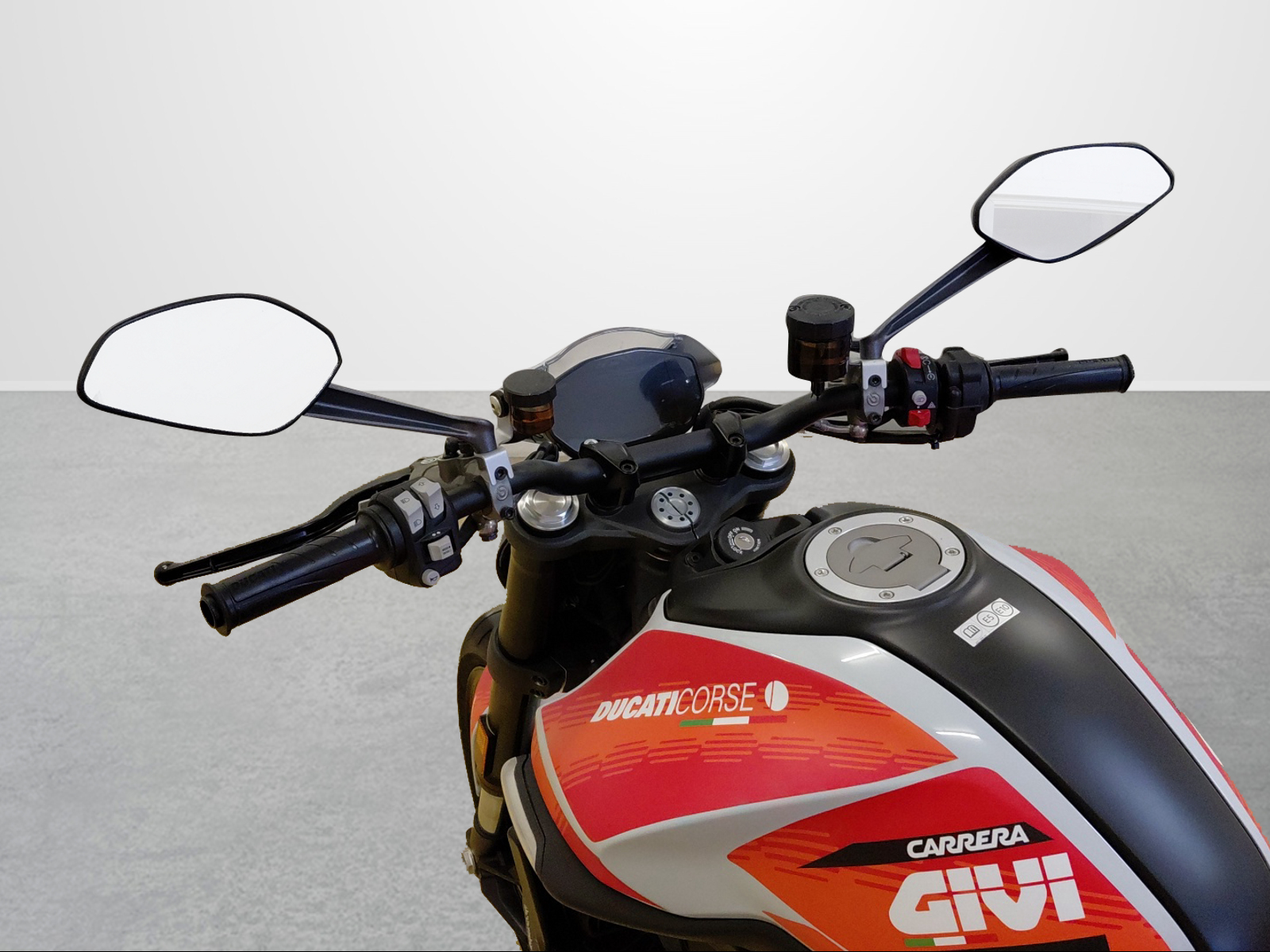 DUCATI Monster +-image-6