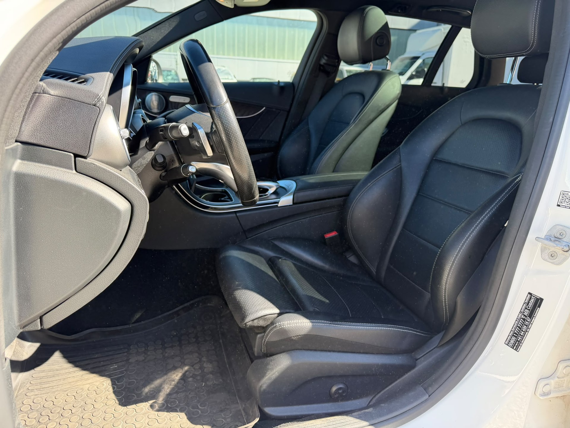 MERCEDES-BENZ C 250 BlueTEC AMG Line 4Matic 7G-Tronic Pano Burmester 360-showroom-element-3