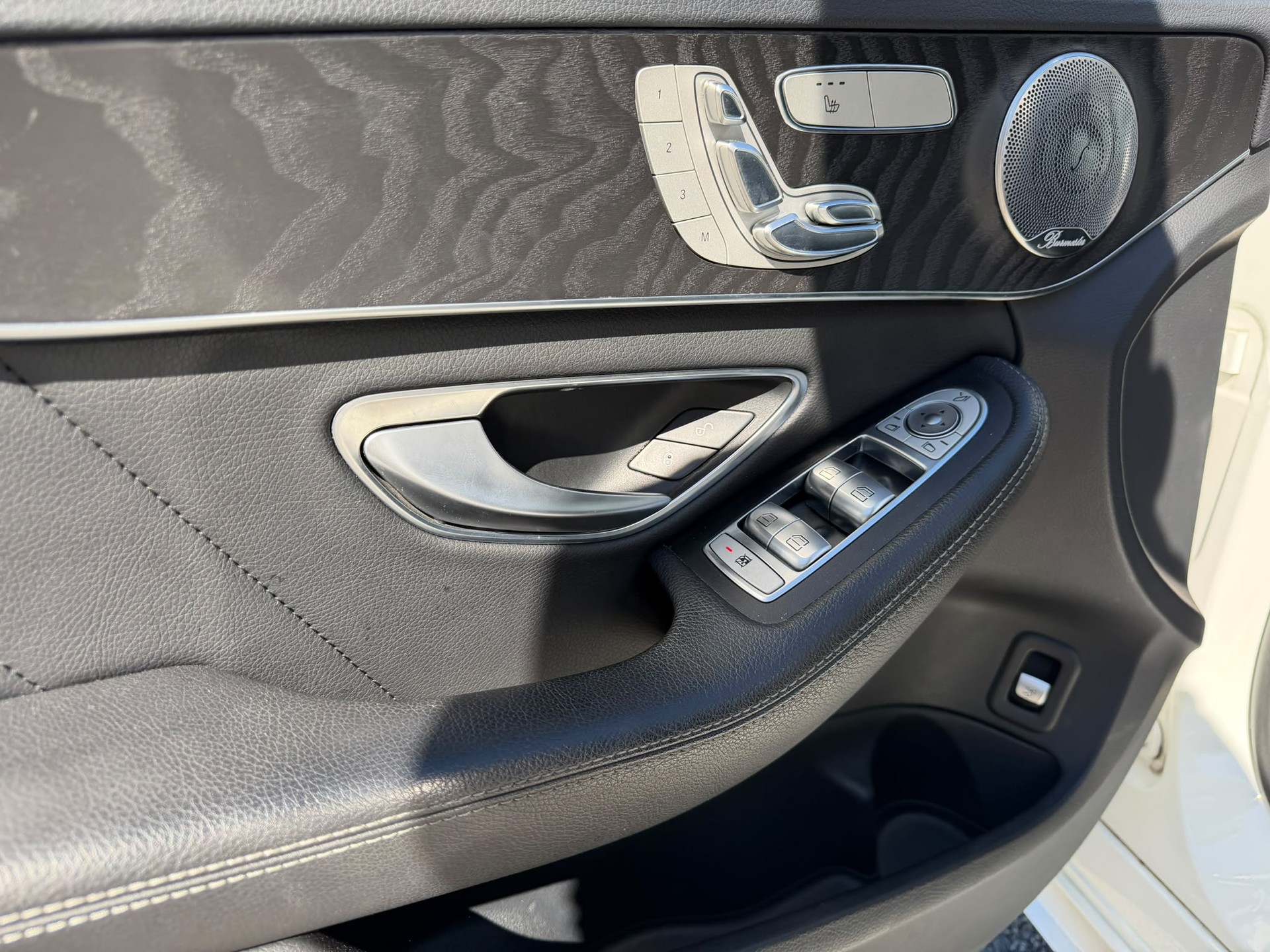 MERCEDES-BENZ C 250 BlueTEC AMG Line 4Matic 7G-Tronic Pano Burmester 360-image-4