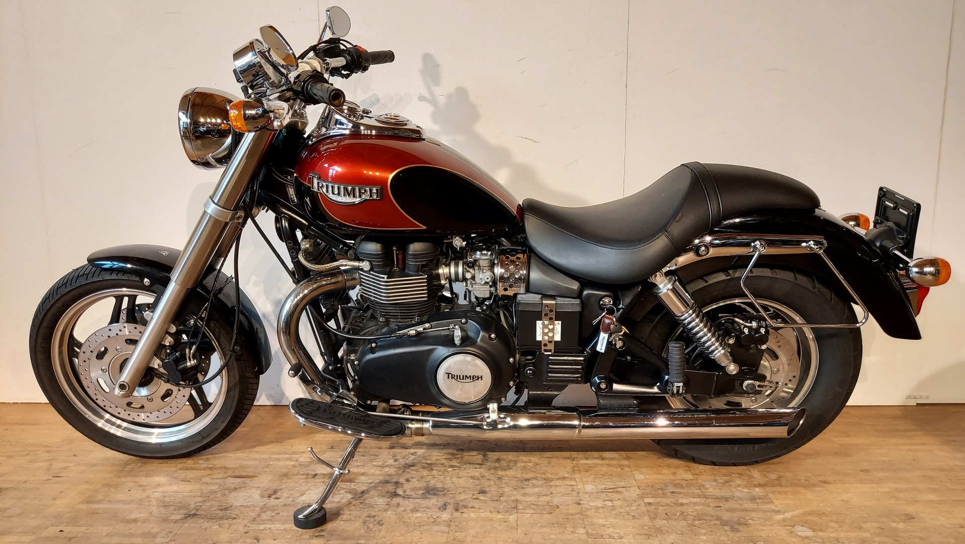 TRIUMPH Speedmaster 900-image-1