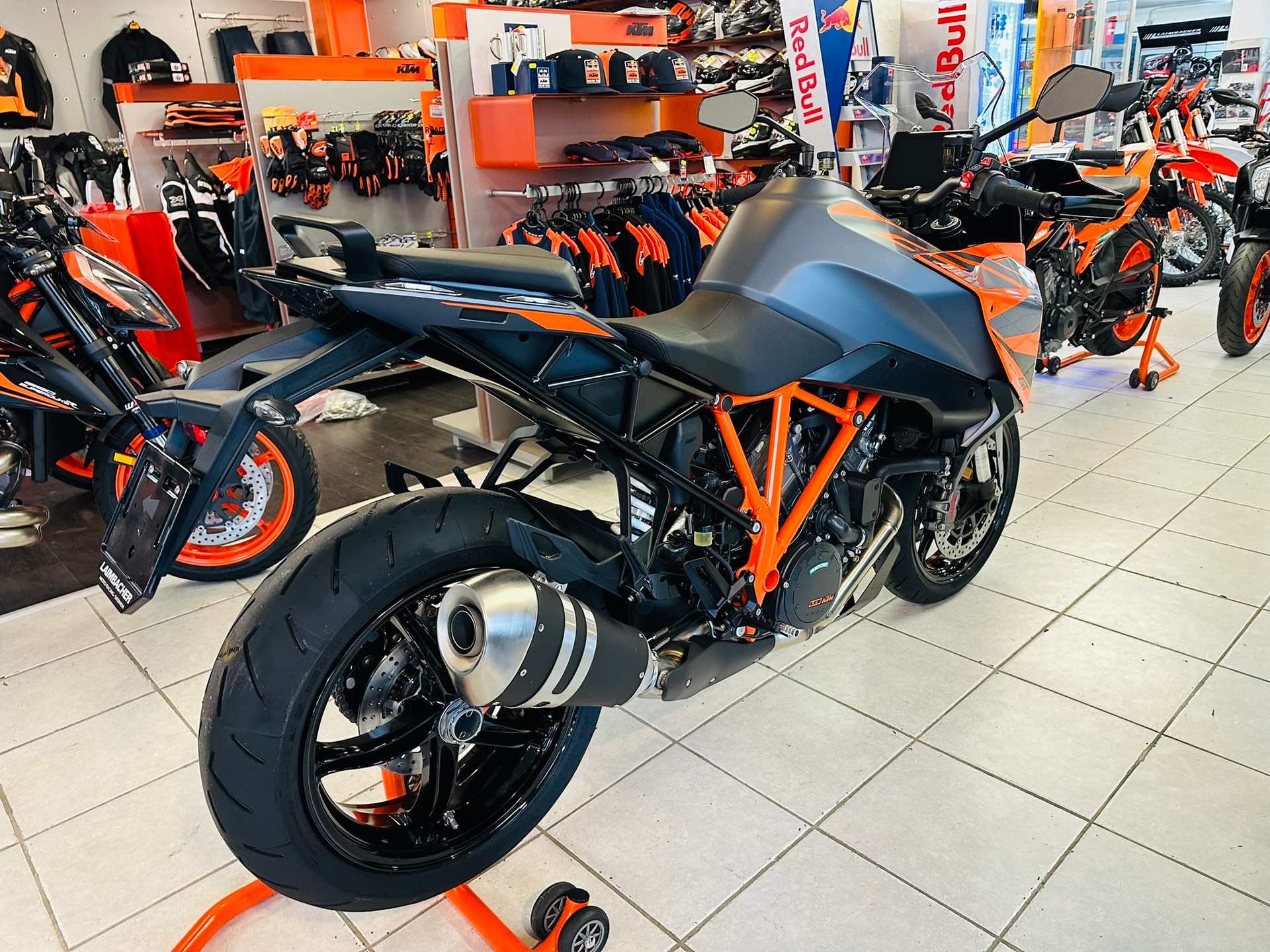KTM 1290 Super Duke GT-image-3
