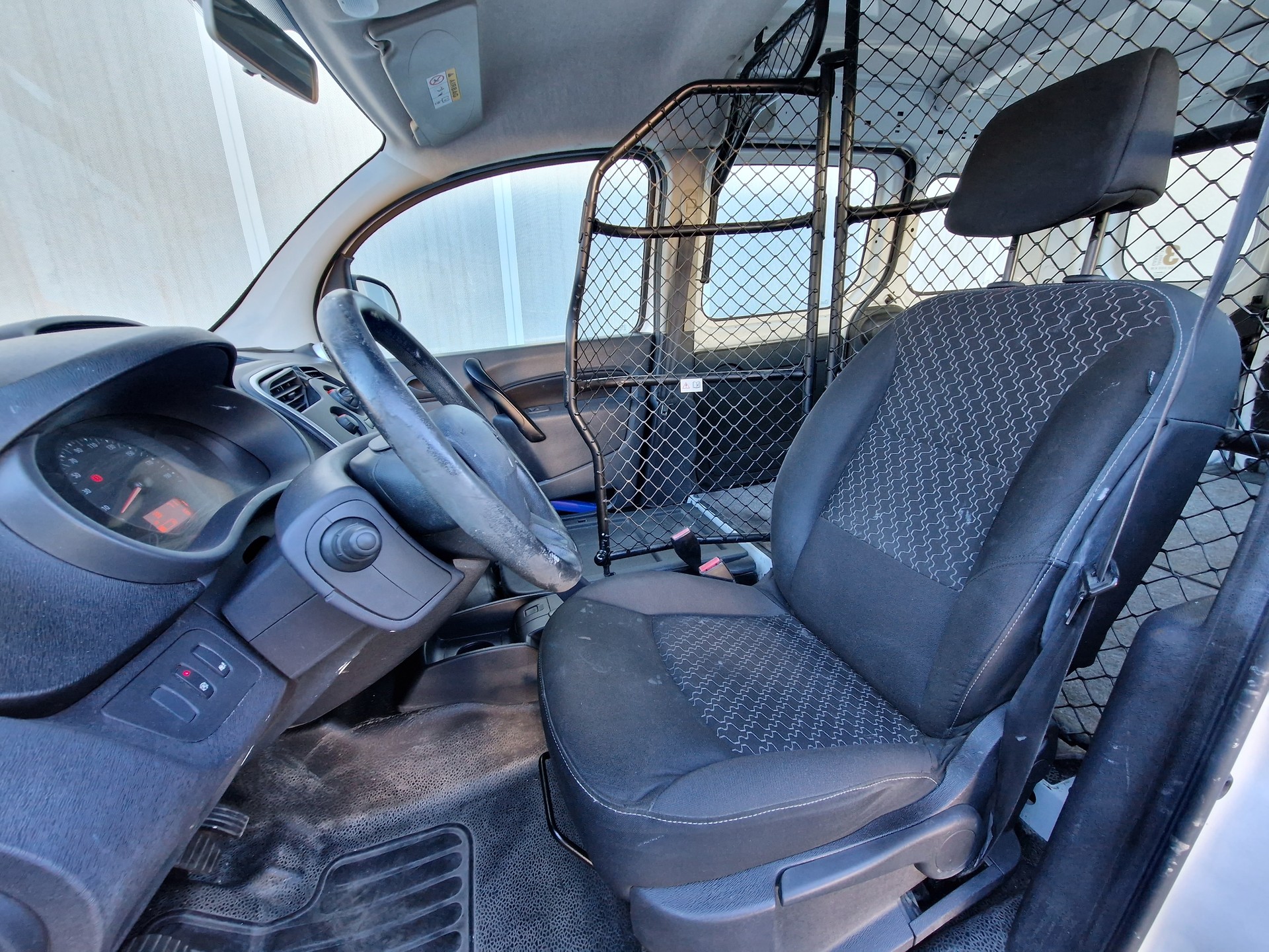 RENAULT KANGOO Expr. 1.2 TCe 115 Access S/S-image-9