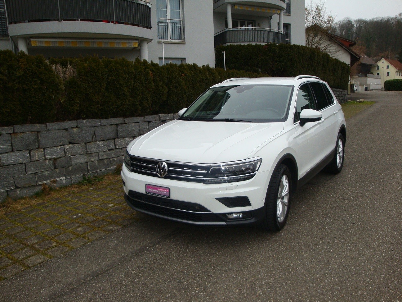 VW Tiguan 2.0 TDI SCR Highline 4Motion DSG-showroom-element-2