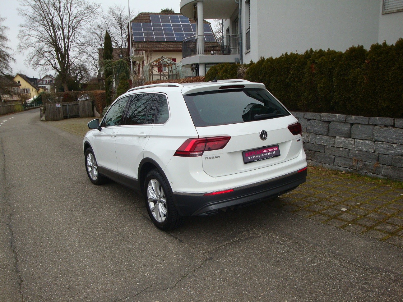 VW Tiguan 2.0 TDI SCR Highline 4Motion DSG-showroom-element-1