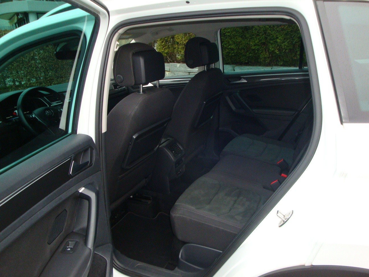 VW Tiguan 2.0 TDI SCR Highline 4Motion DSG-image-5